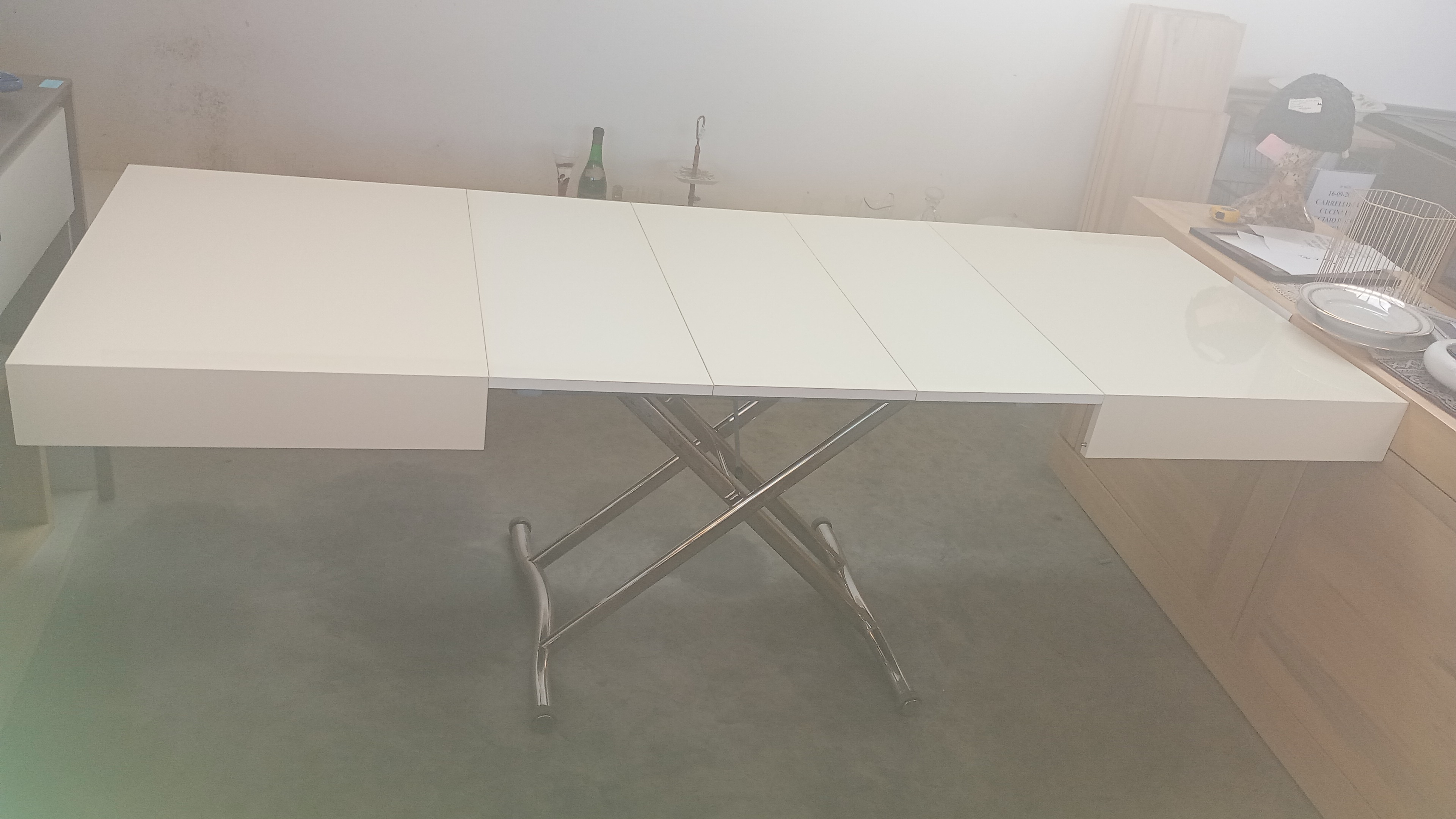  CHIUSO L 121 P 80 A 77
APERTO L 220 P 80 77