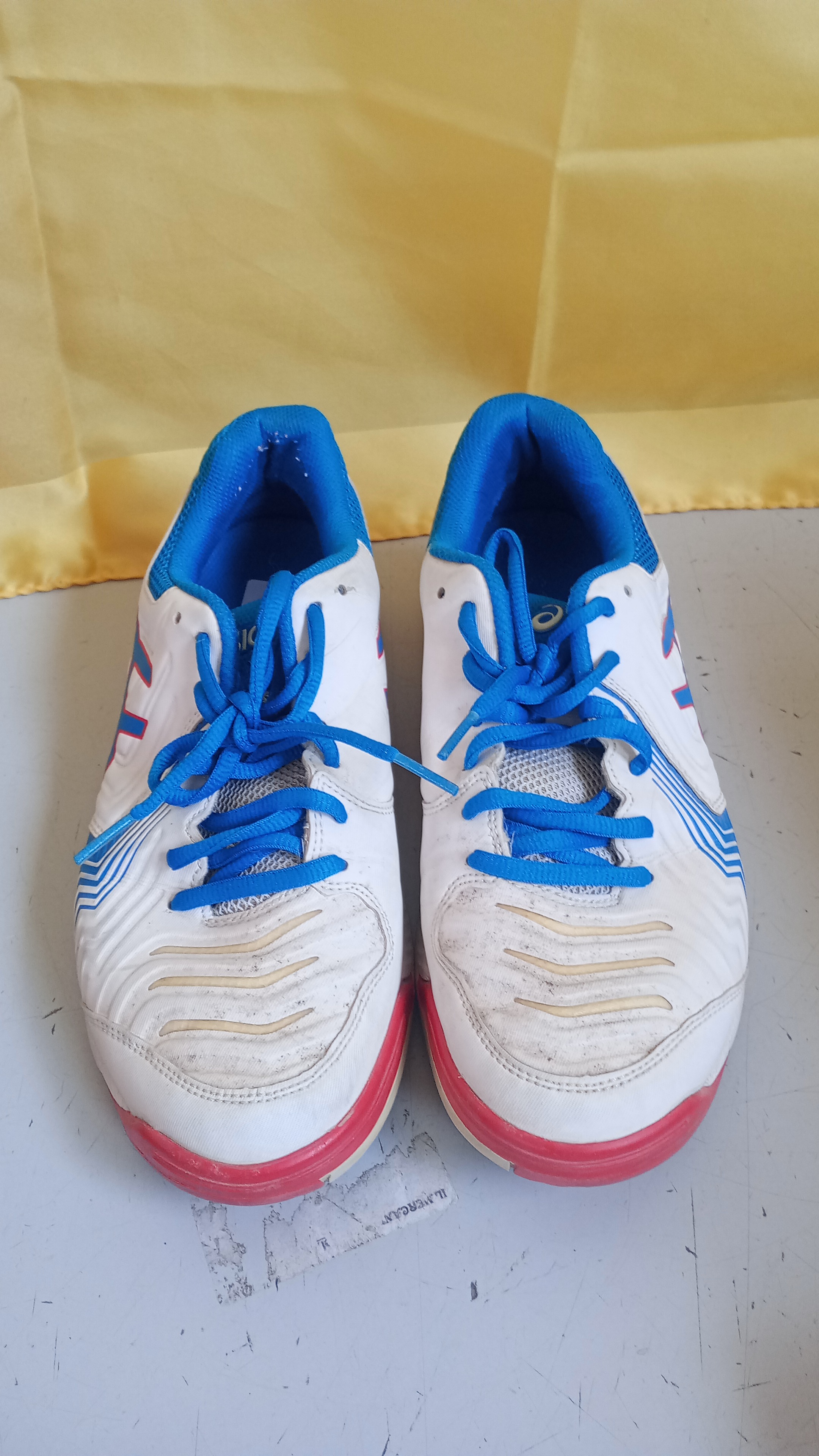  Scarpe bianche Asics n.40