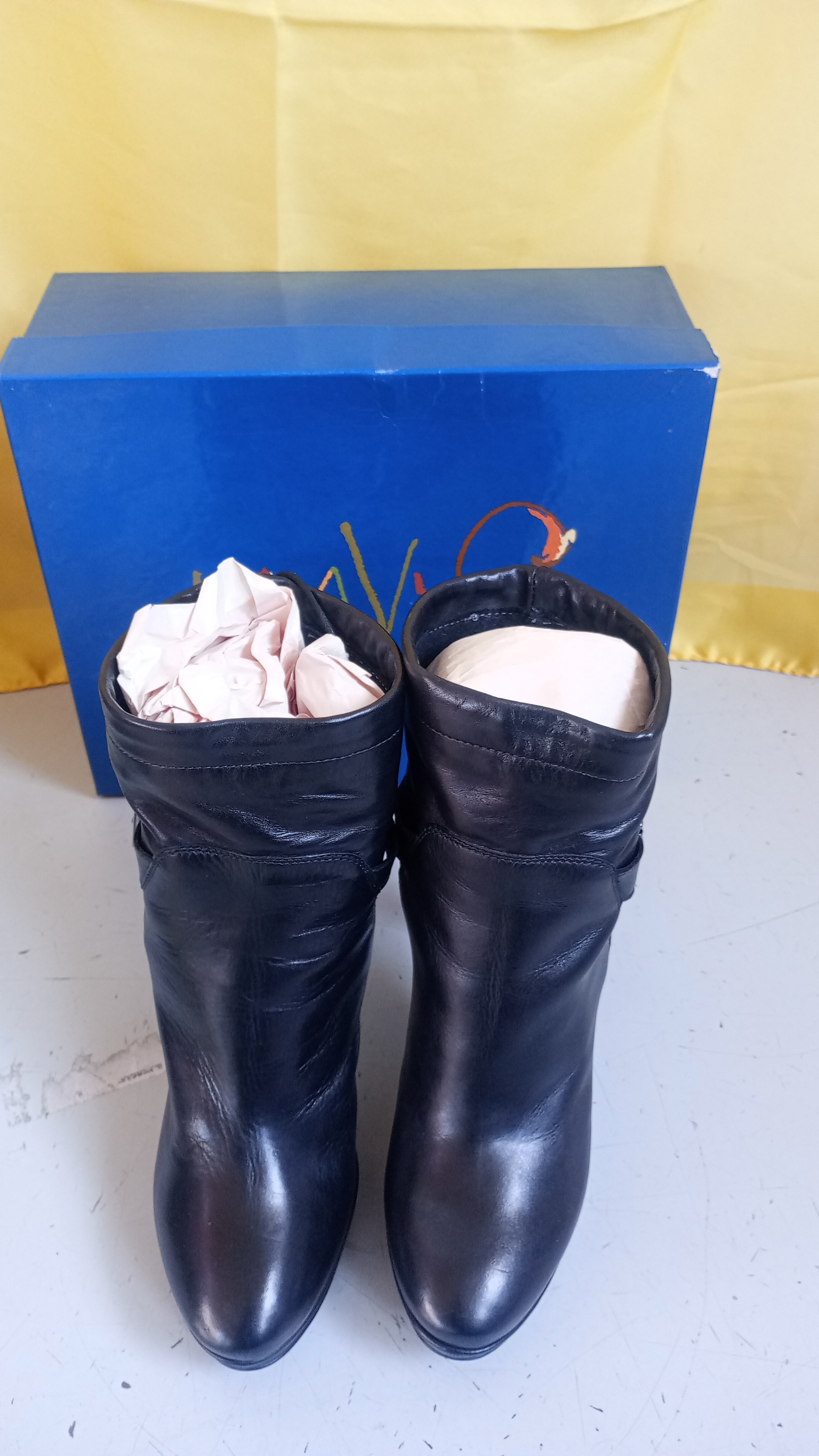 stiv. nero in vitello MAYIS n.37