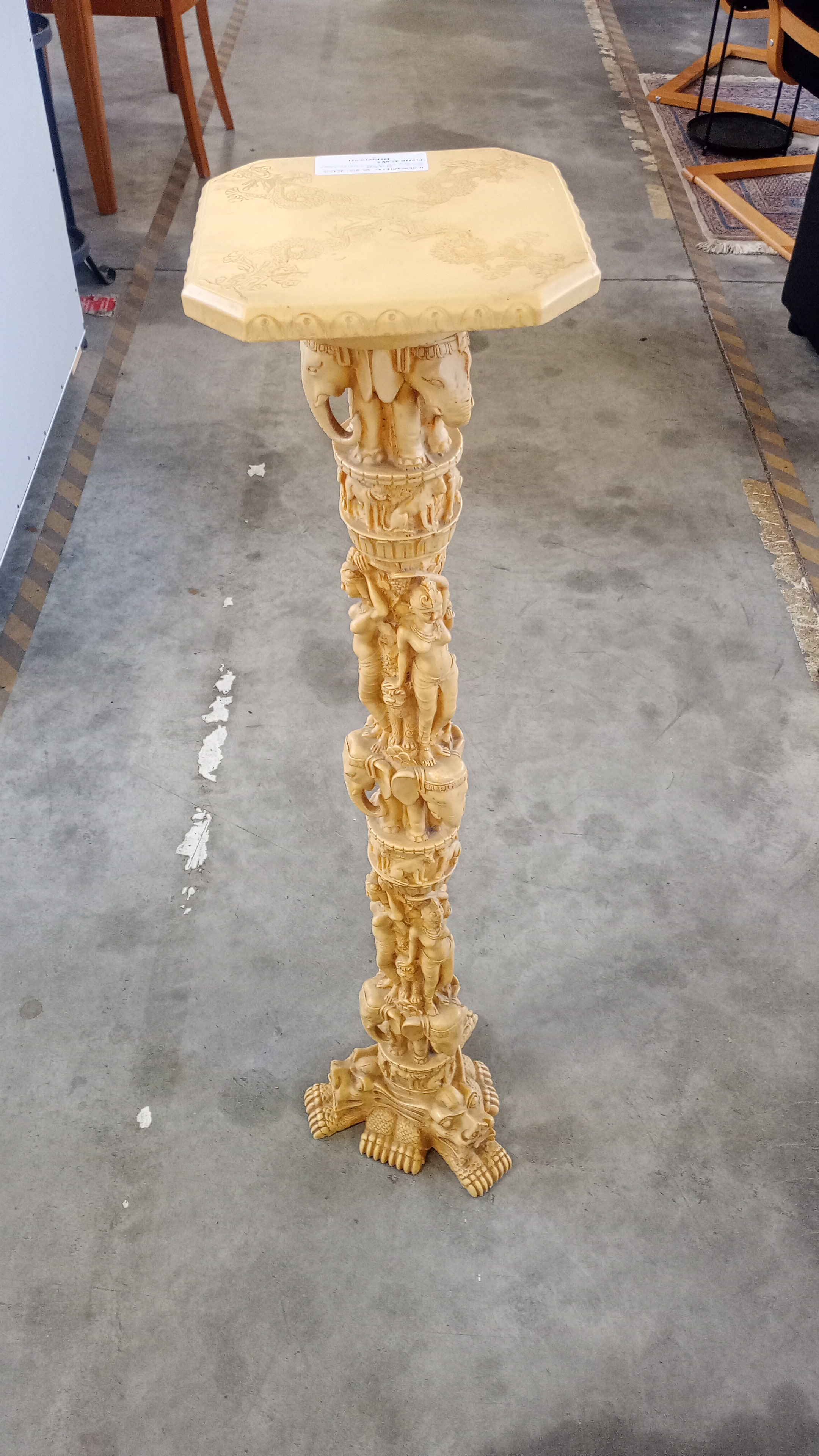 COLONNA IN STILE CON PIANO ESTRABILE