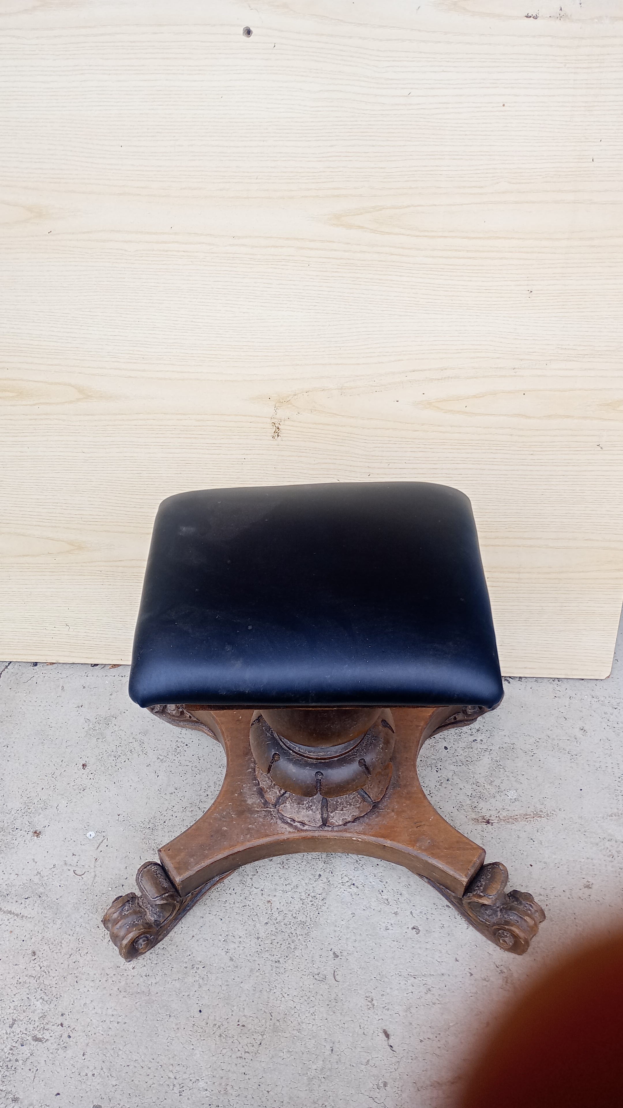 SGABELLO REGOLABILE IN ALTEZZA LEGNO E PELLE NERA 