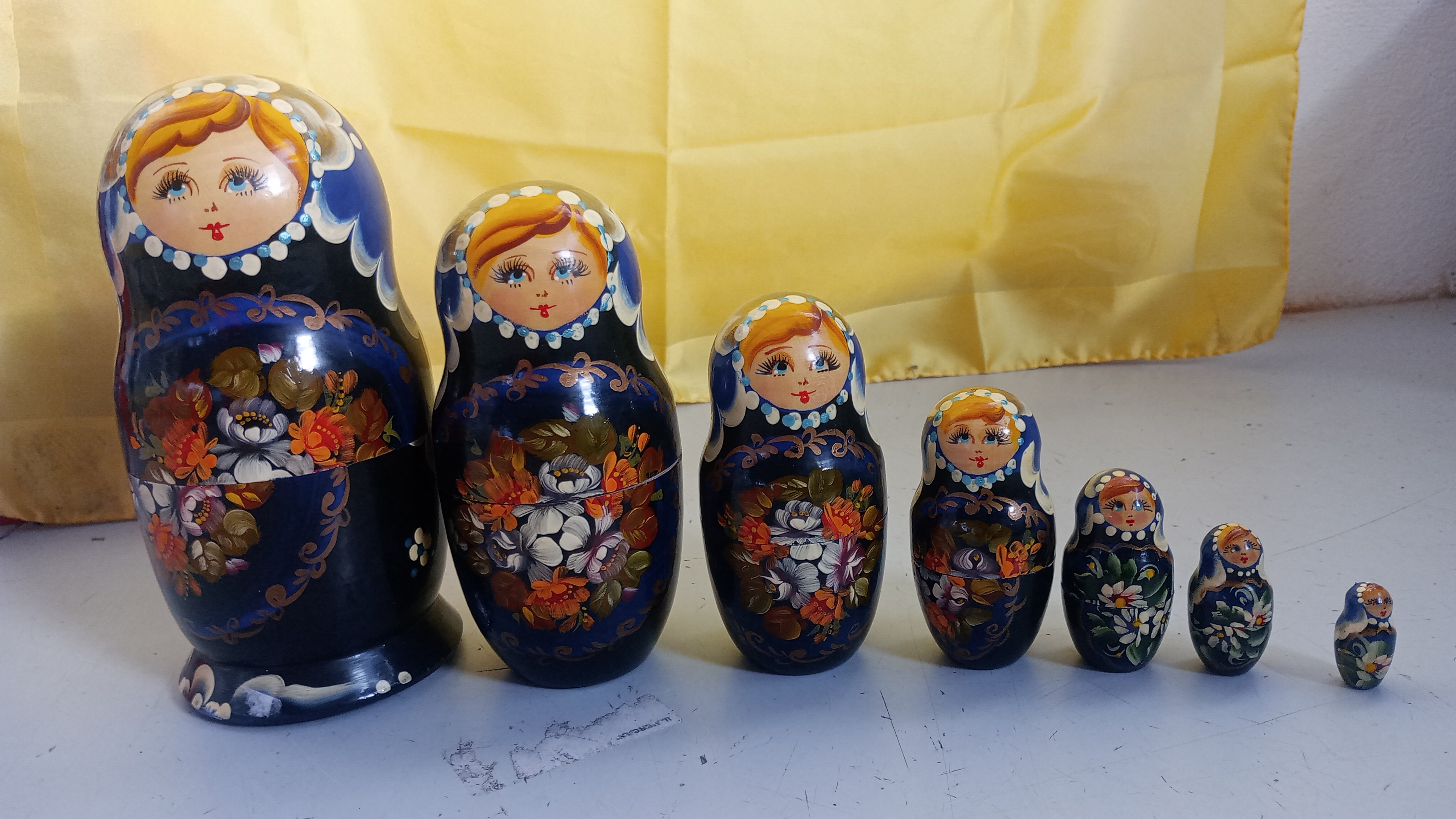 MATRIOSCA DIPINTA A MANO 