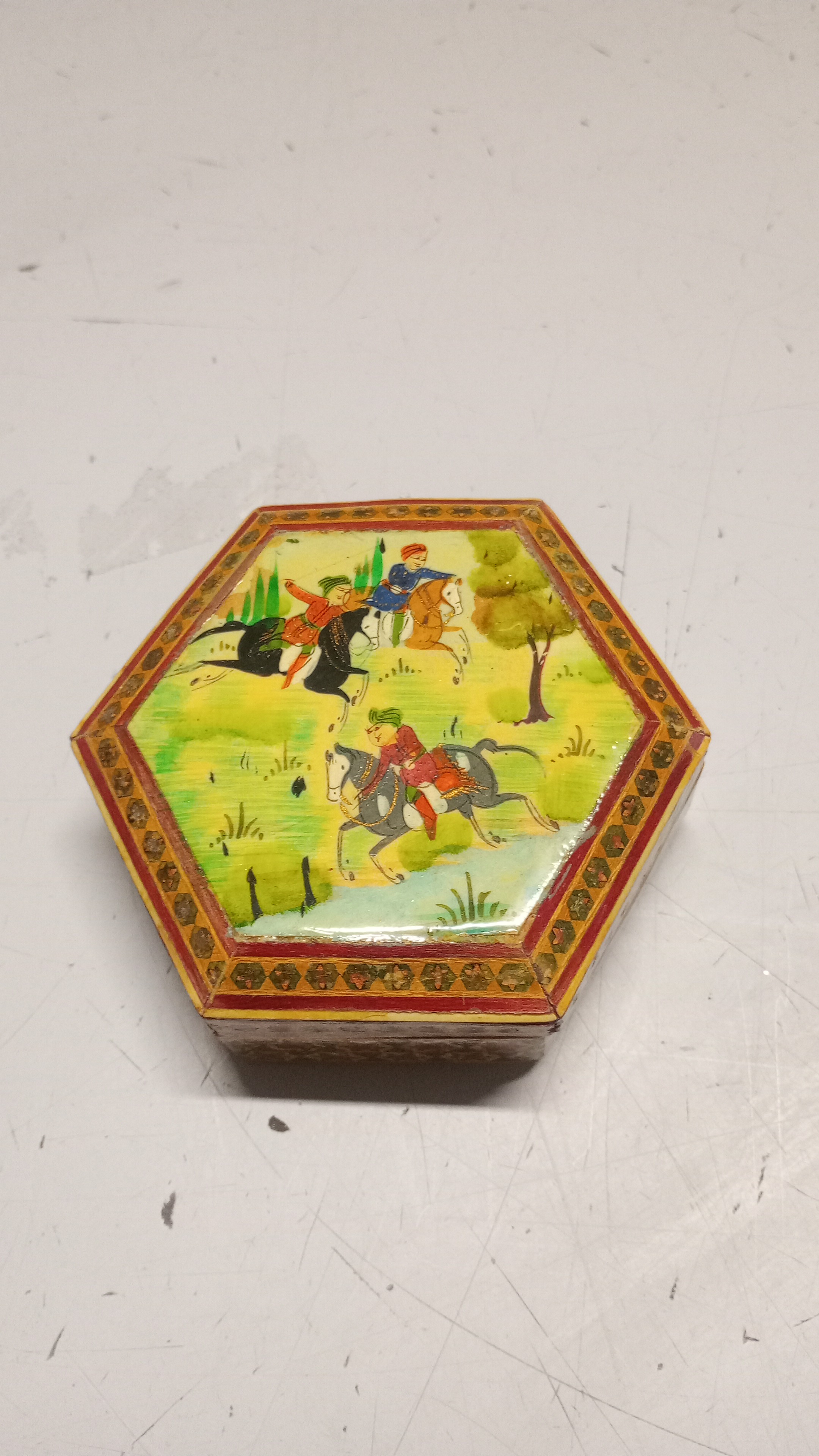 SCATOLA INTARSIATA PERSIANA DIP A MANO 