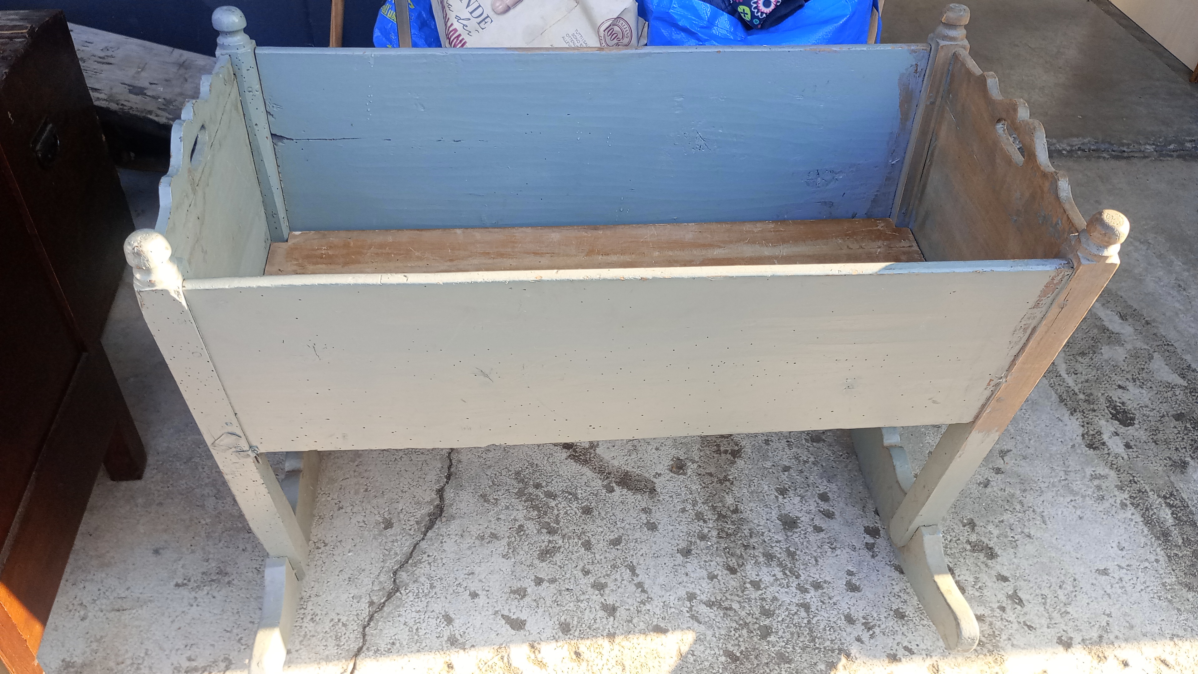 ANTICA CULLA A DONDOLO IN LEGNO