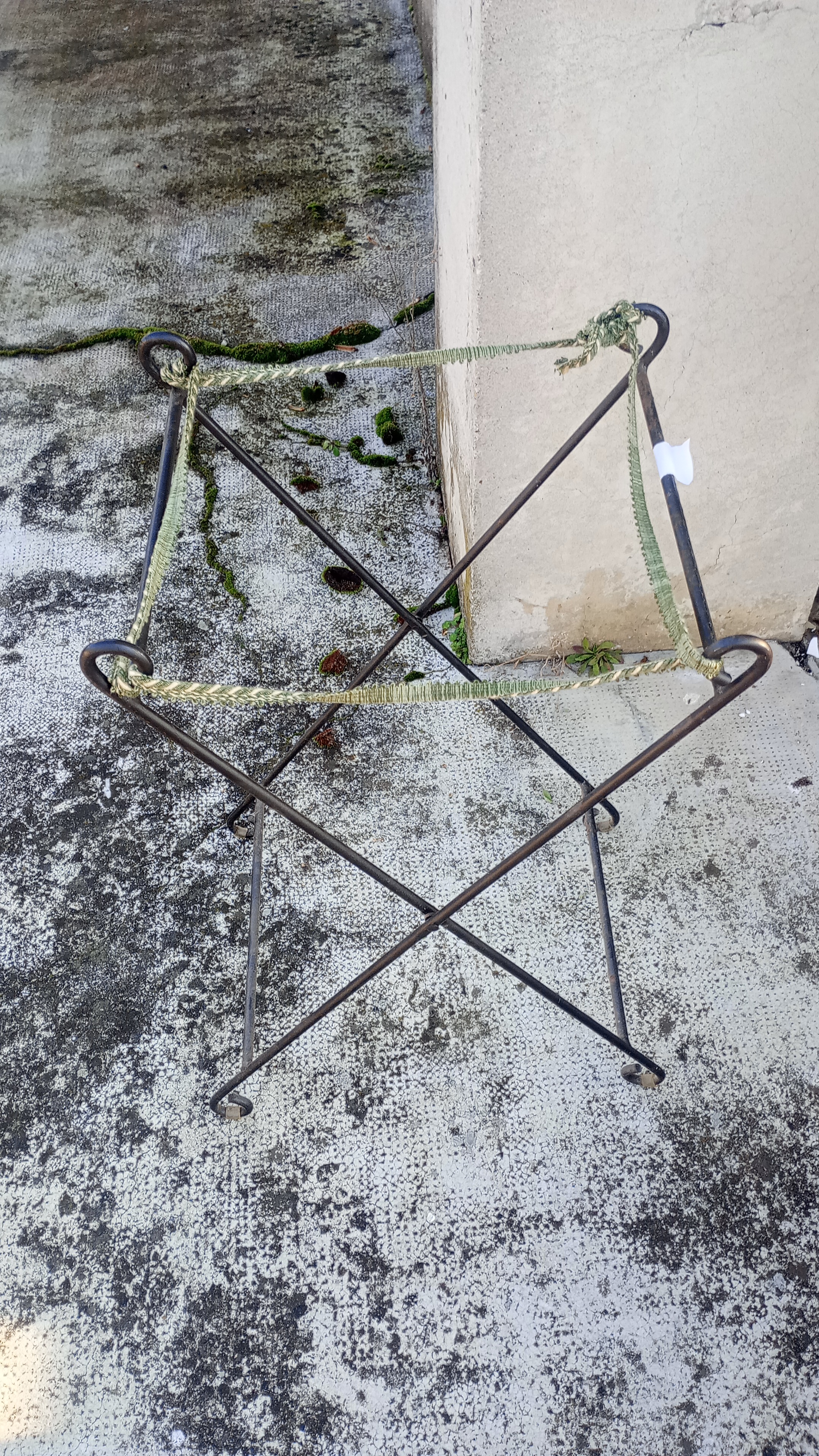 PORTA BIANCHERIA IN METALLO senza copertura