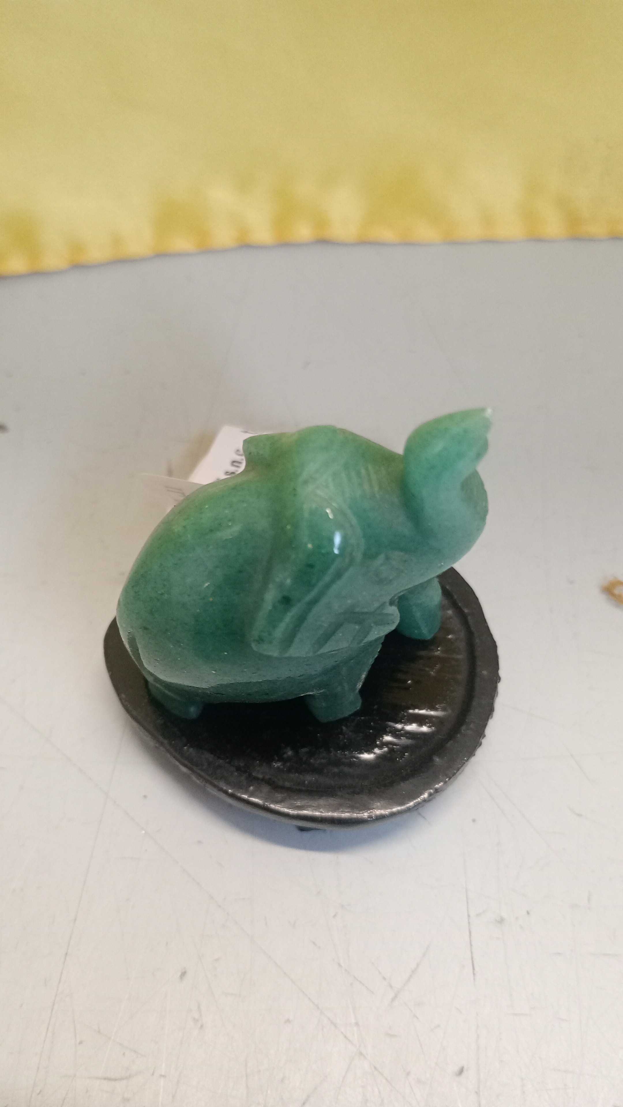 ELEFANTE IN MINERALE