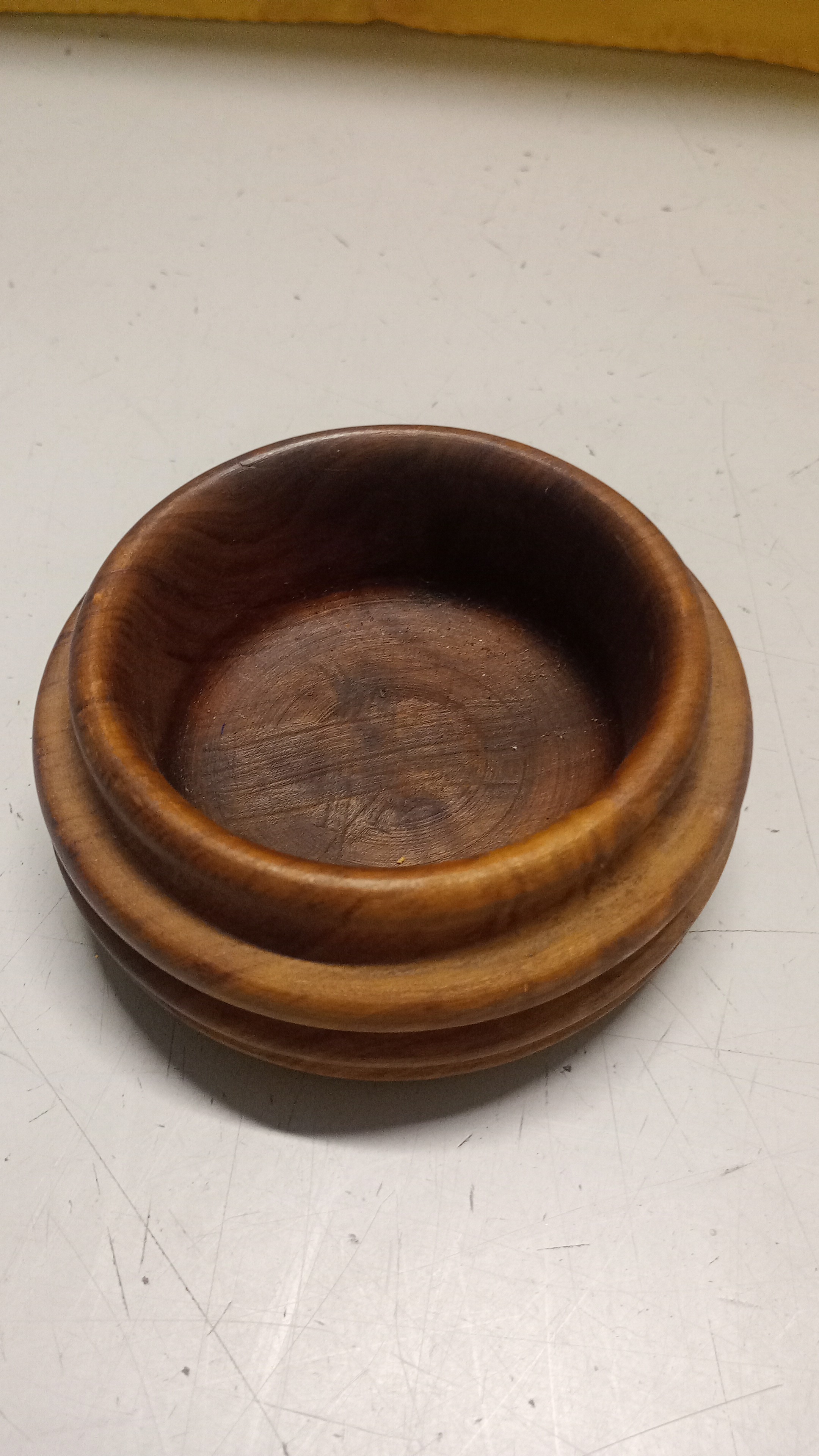 SVUOTA TACSHE N LEGNO FATTO A MANO 