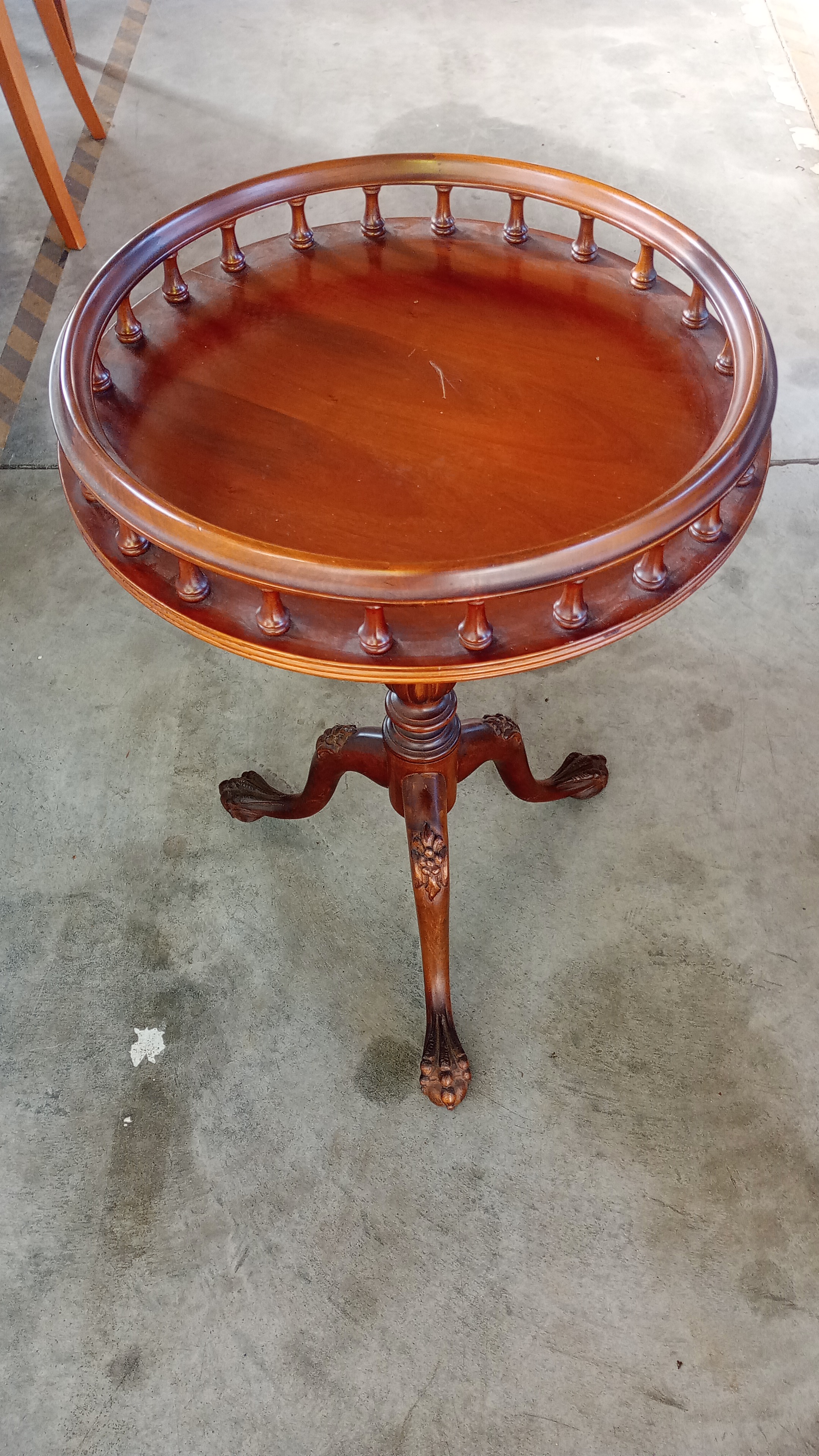 TAVOLINO DA SALOTTO ROTONDO 