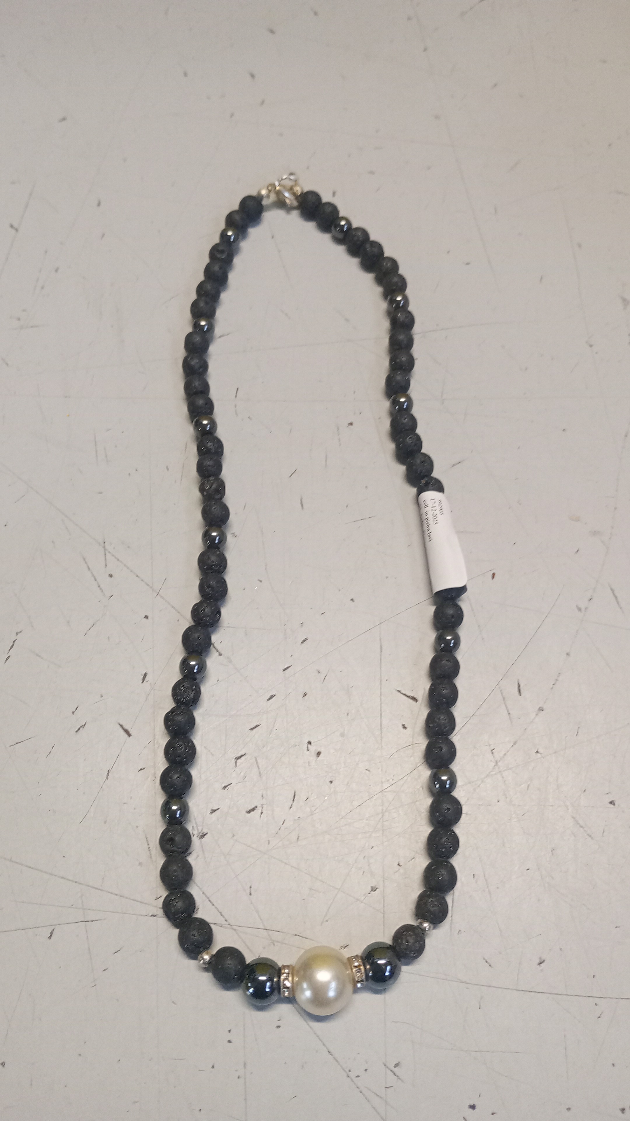 coll. in pietra lavica