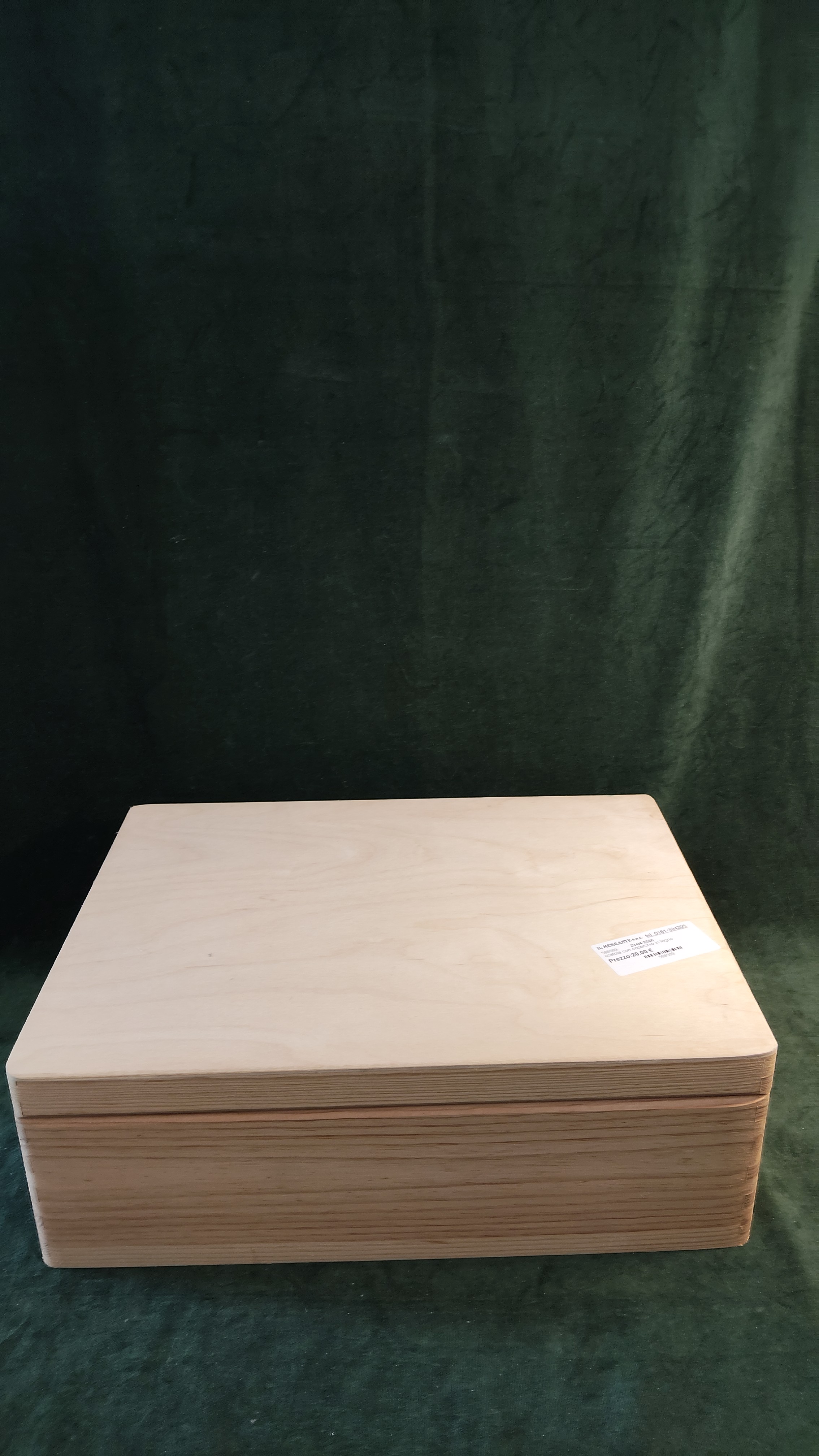 scatola con coperchio in legno