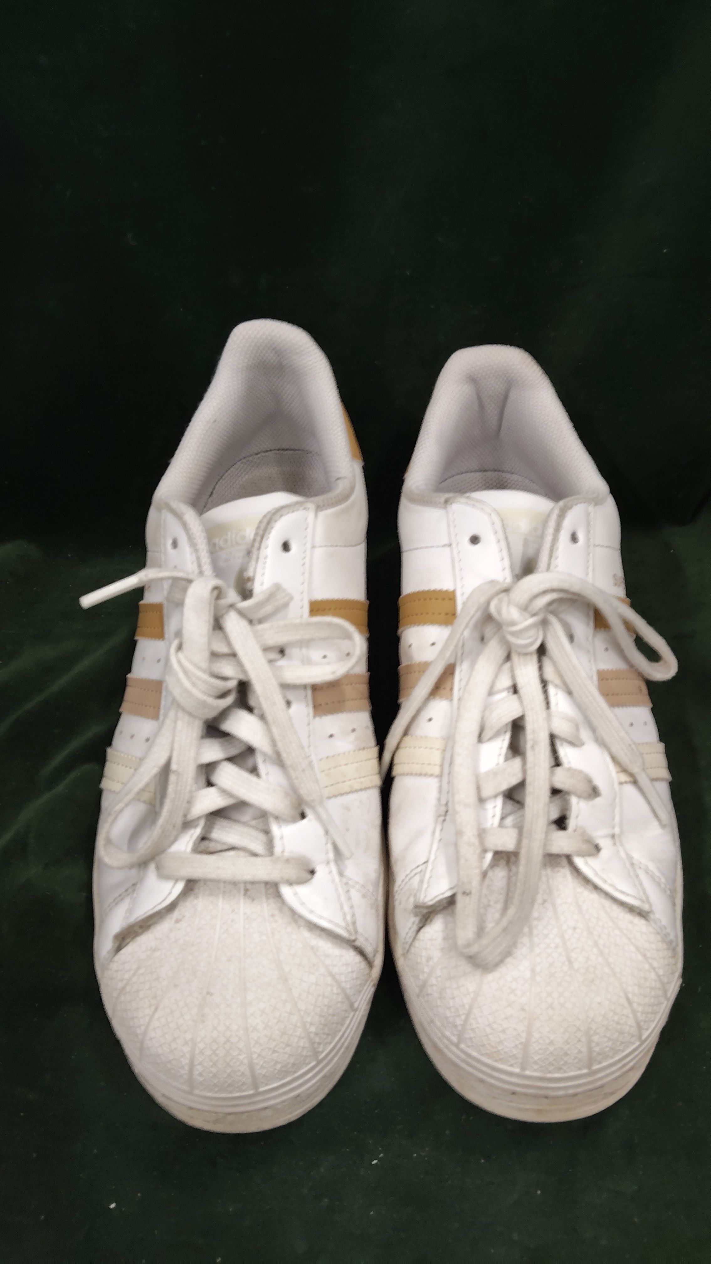 ADIDAS SC. BIANCHE E DORATE N.44