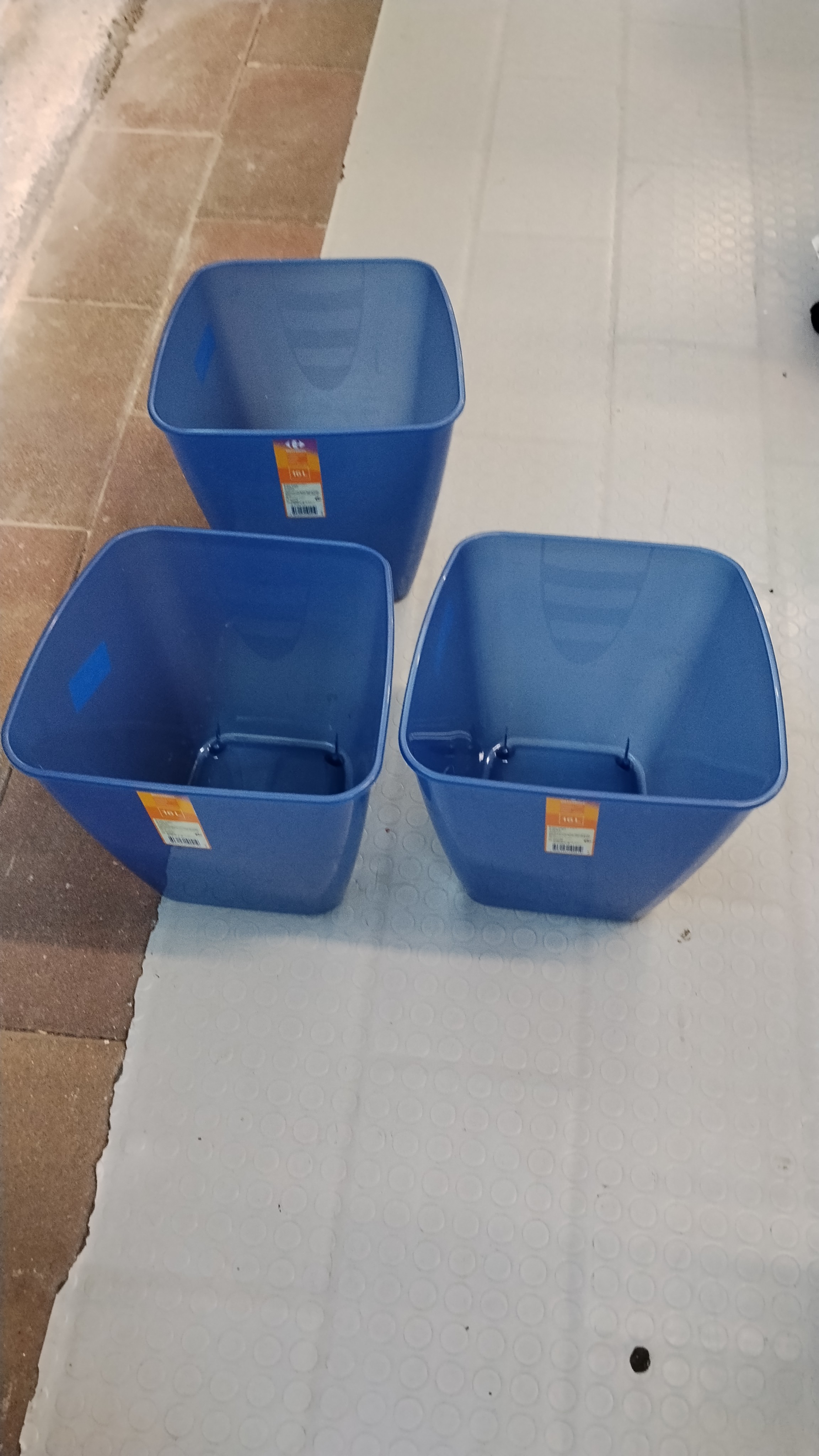 CESTINO IN PLASTICA
