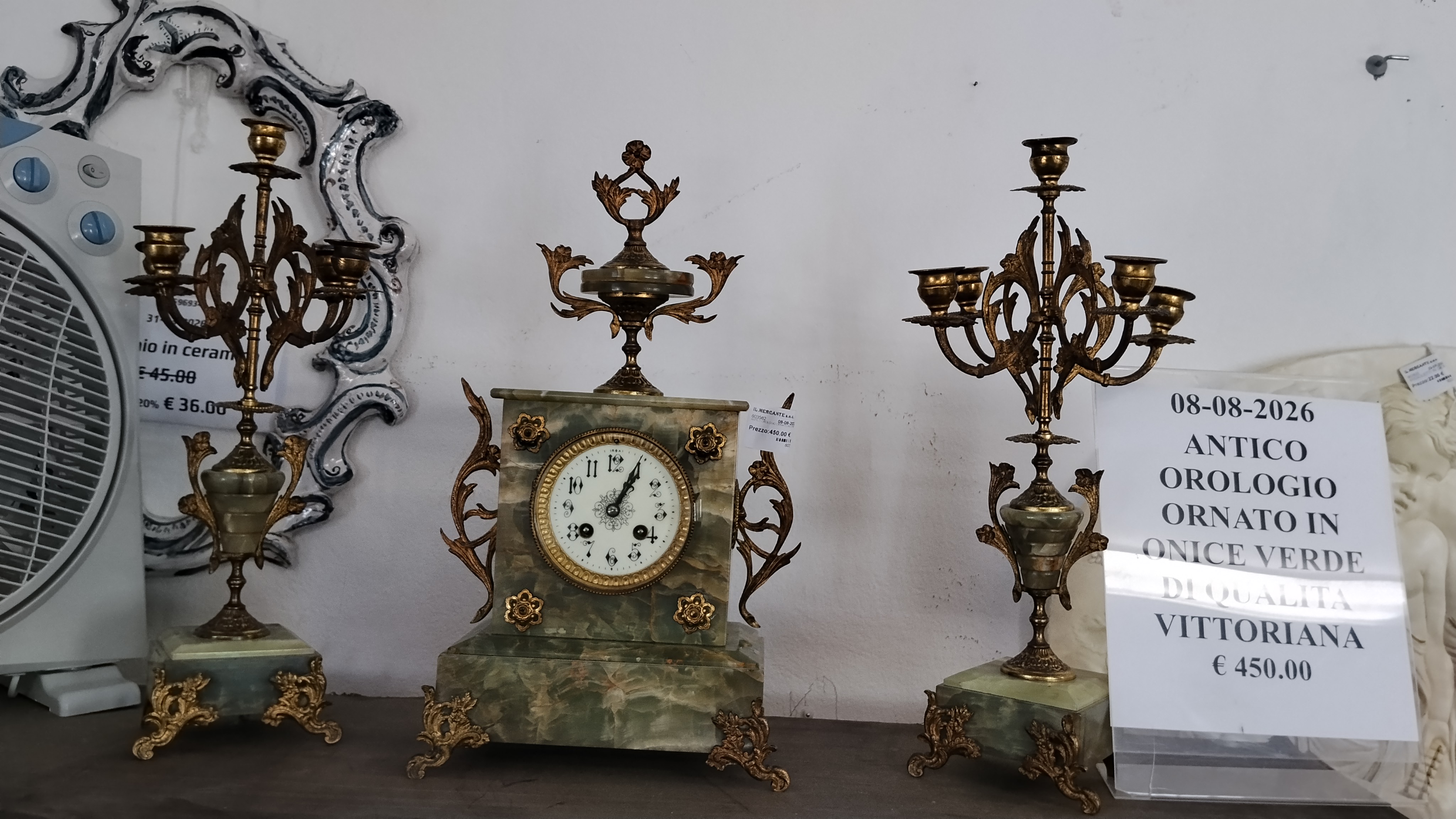 ANTICO OROLOGIO ORNATO IN ONICE VERDE DI QUALITA VITTORIANA