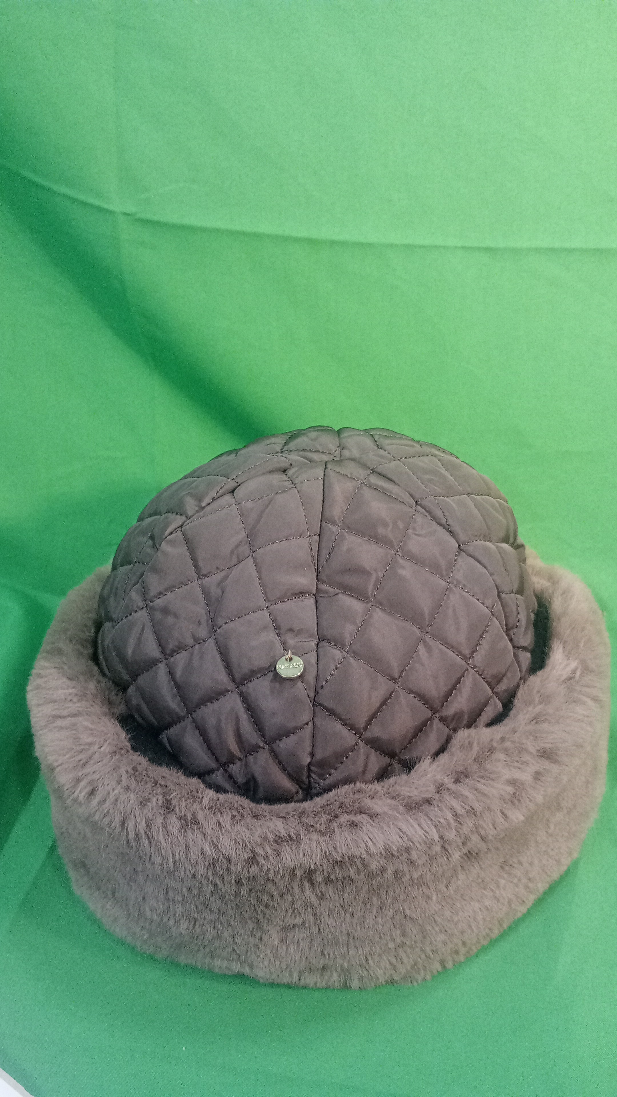 cappello grigio
