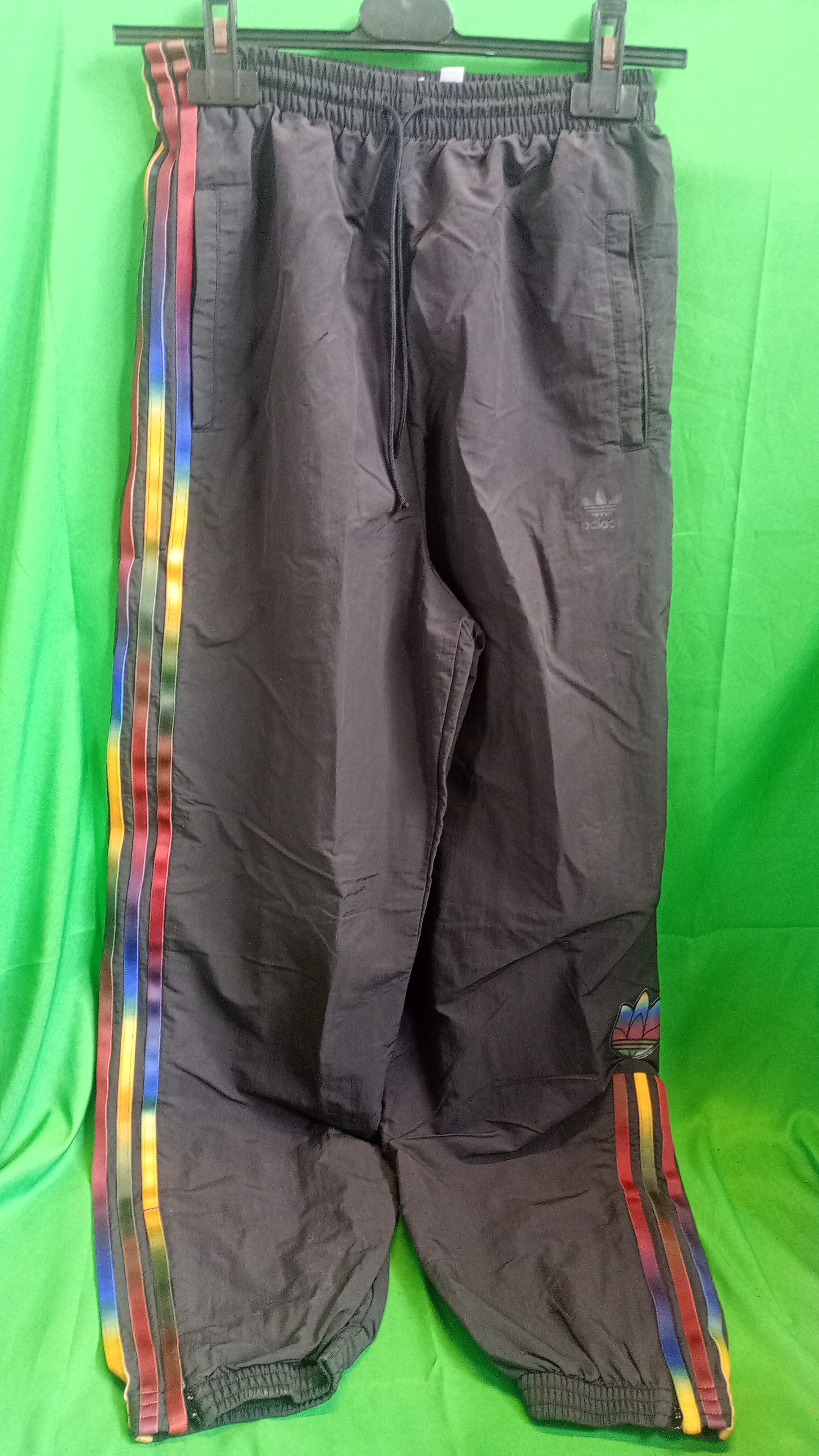 Adidas pantalone nero con strisce colorate 40