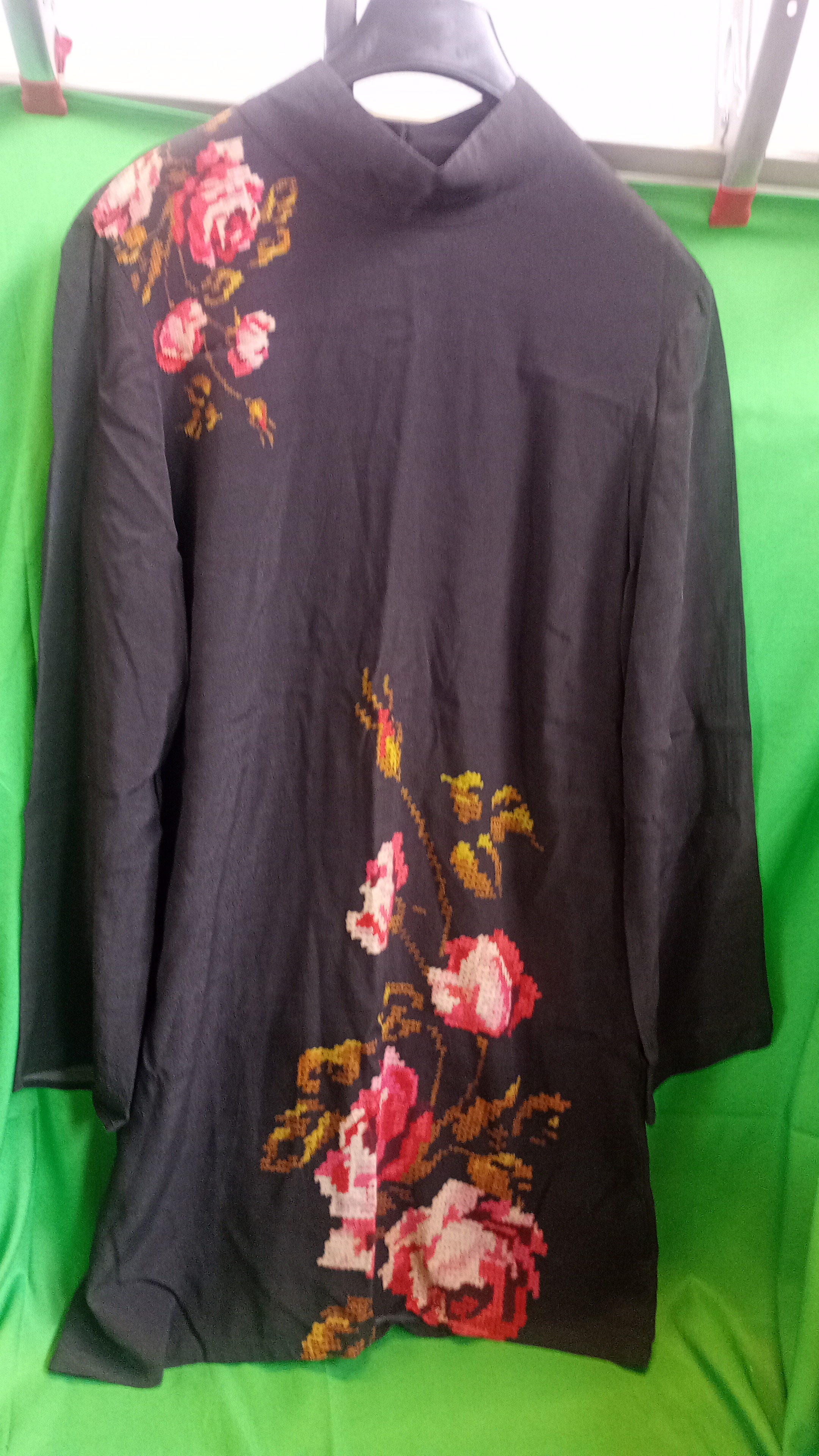Desigual vestito nero disegni ricamo