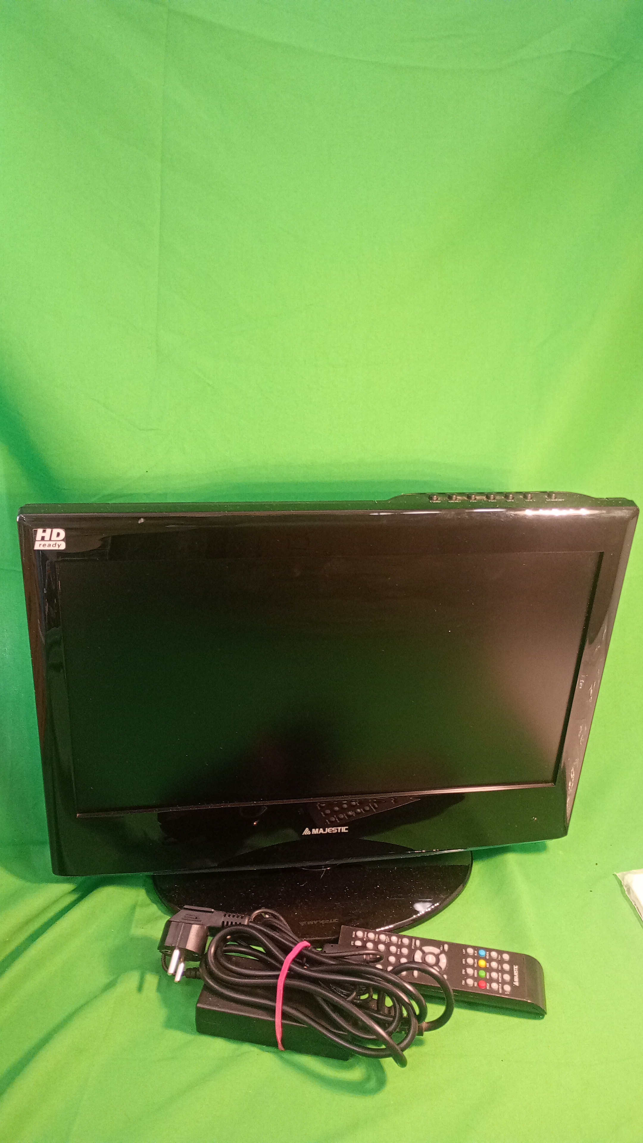 televisore 14&lsquo;&lsquo; MAJESTIC con telecomando