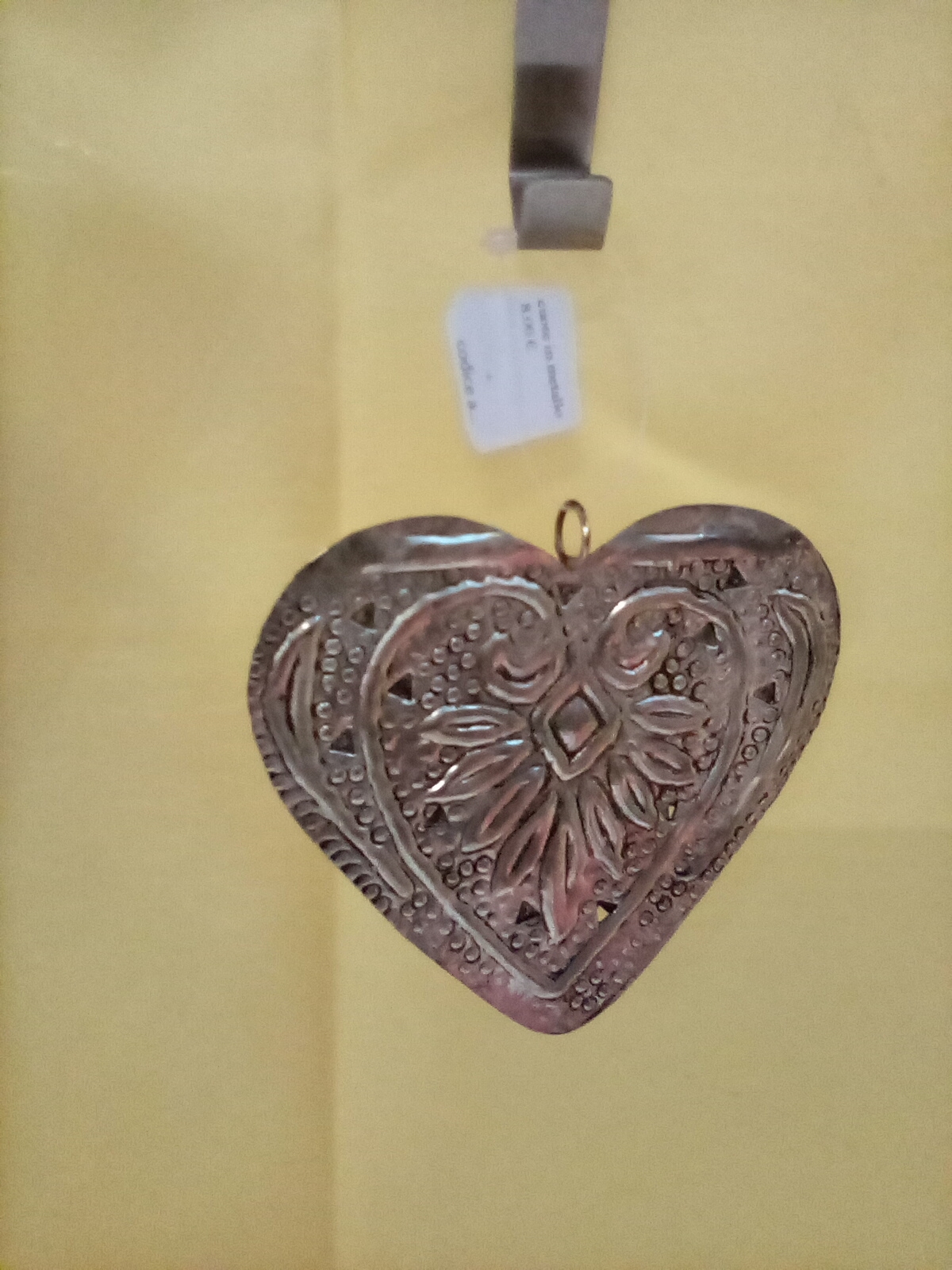 cuore in metallo