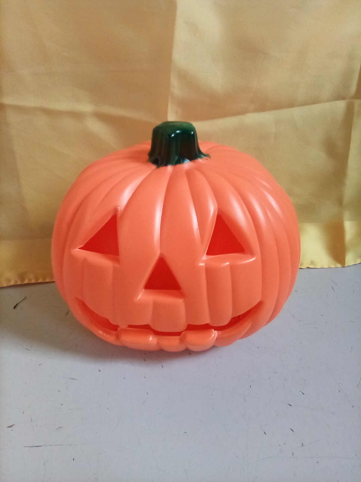 ZUCCA LUMINOSA