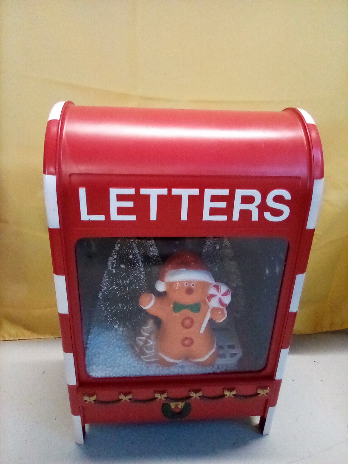  Buca delle lettere con neve