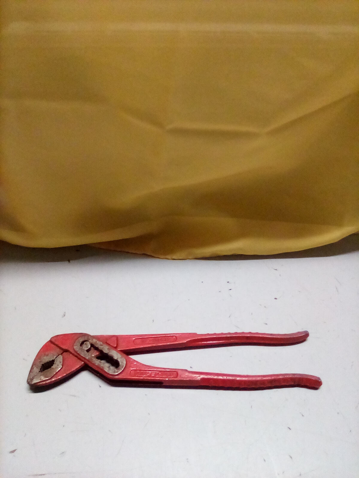 PINZA ROSSA PAPPAGALLO