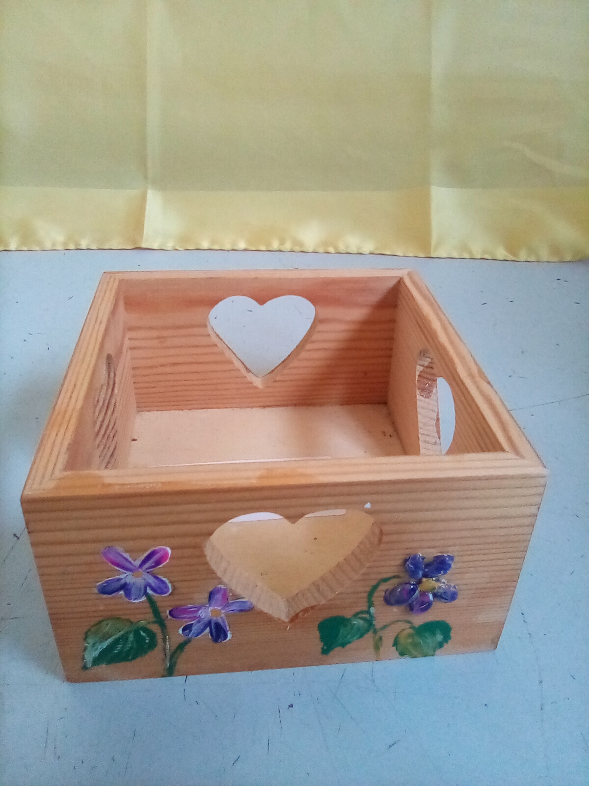 sc. dip. a mano con pietre