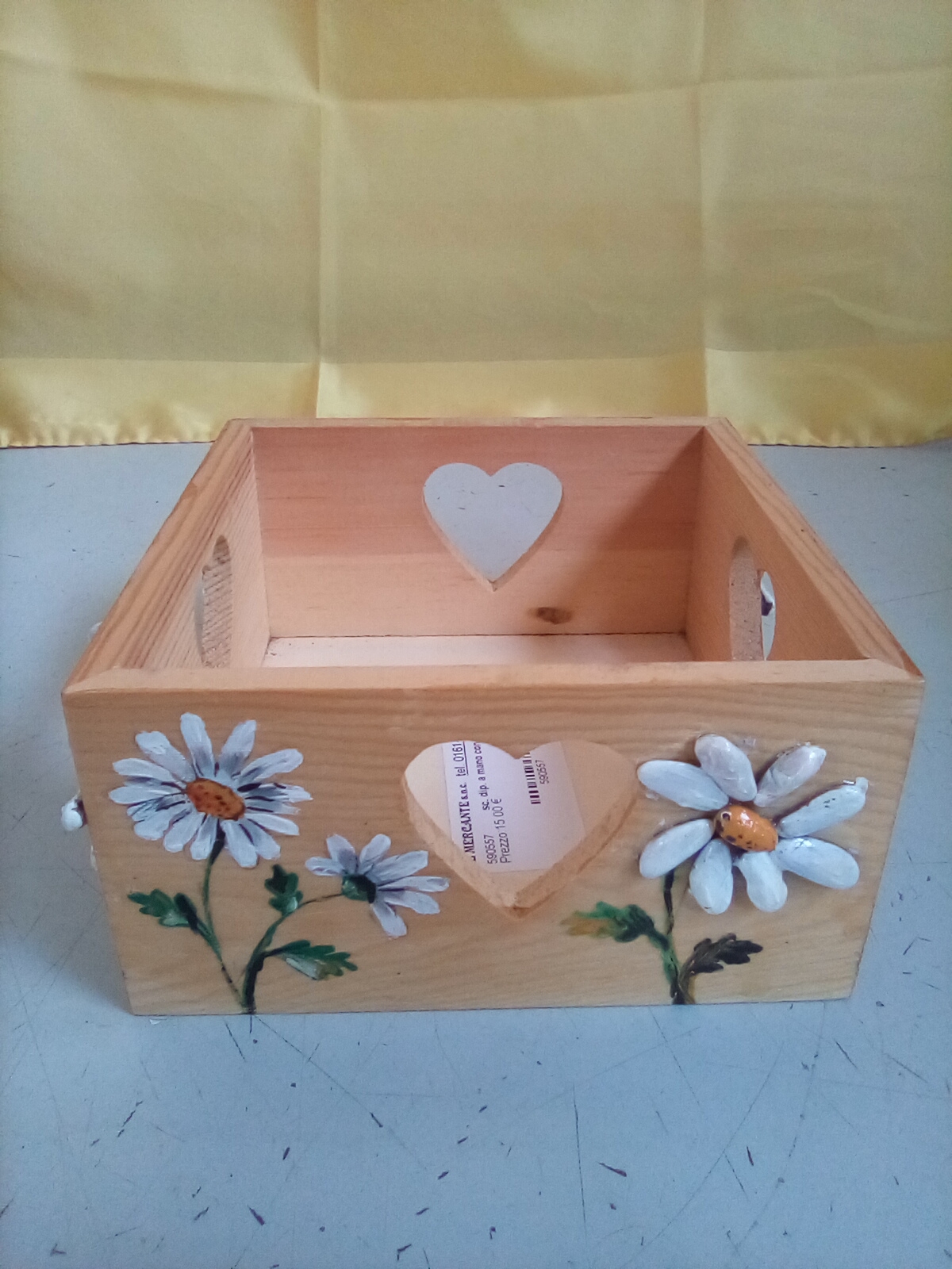 sc. dip. a mano con pietre