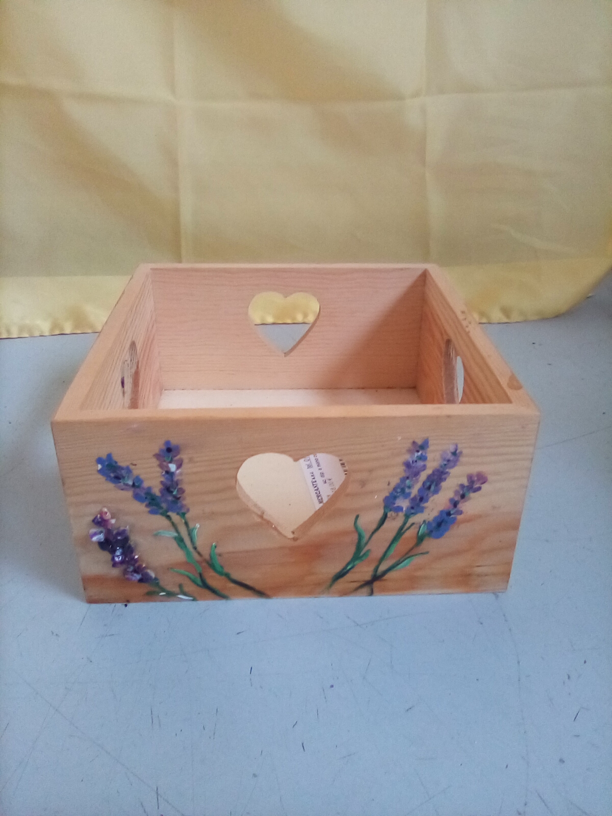 sc. dip. a mano con pietre