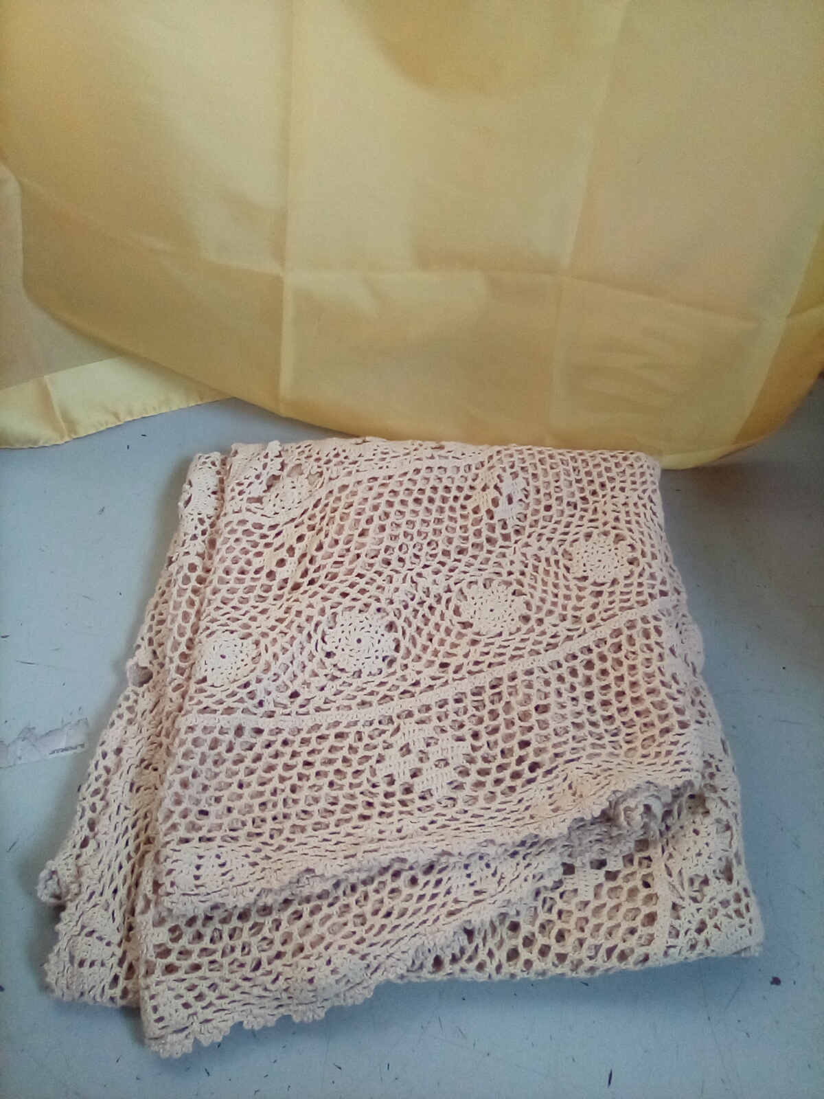  Copritavolo Rotondo ricamato