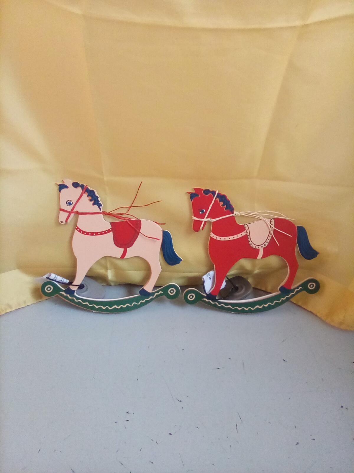 dec. cavallo a dondolo