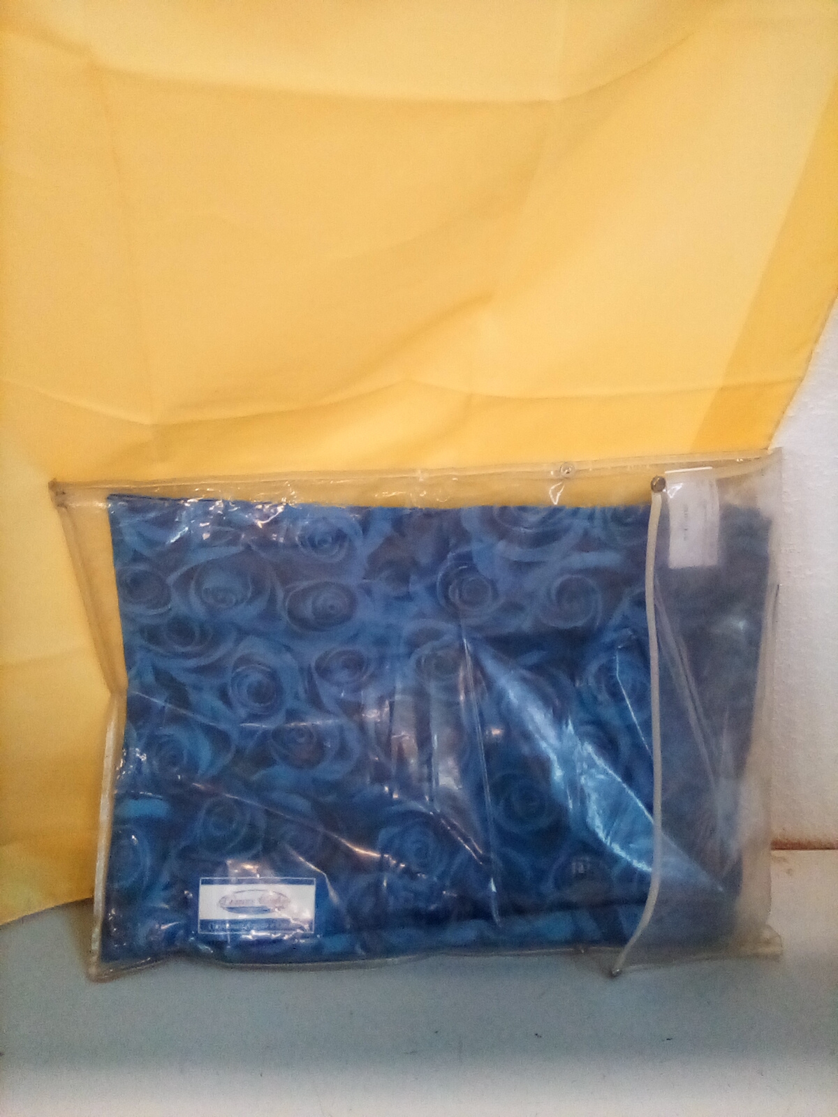  Copritavolo rettangolare blu disegno rose 140 *x180