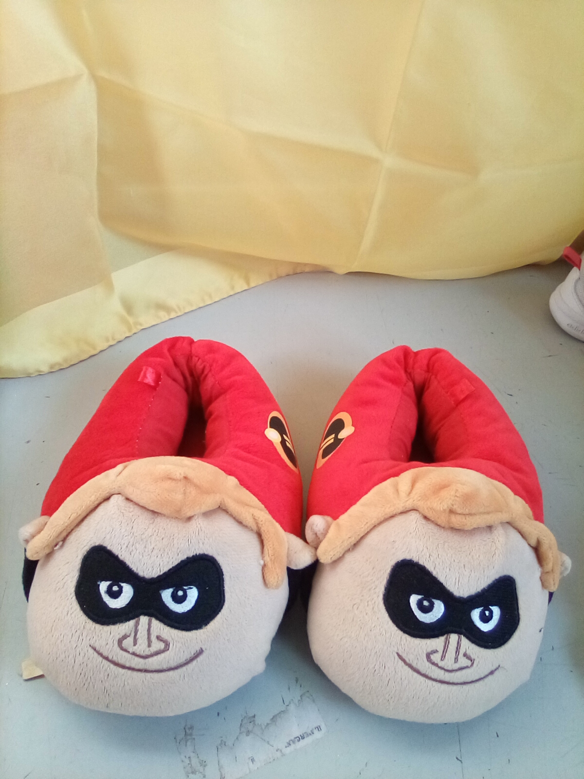 PANTOLOFOLE INCREDIBILI WALT DISNEY