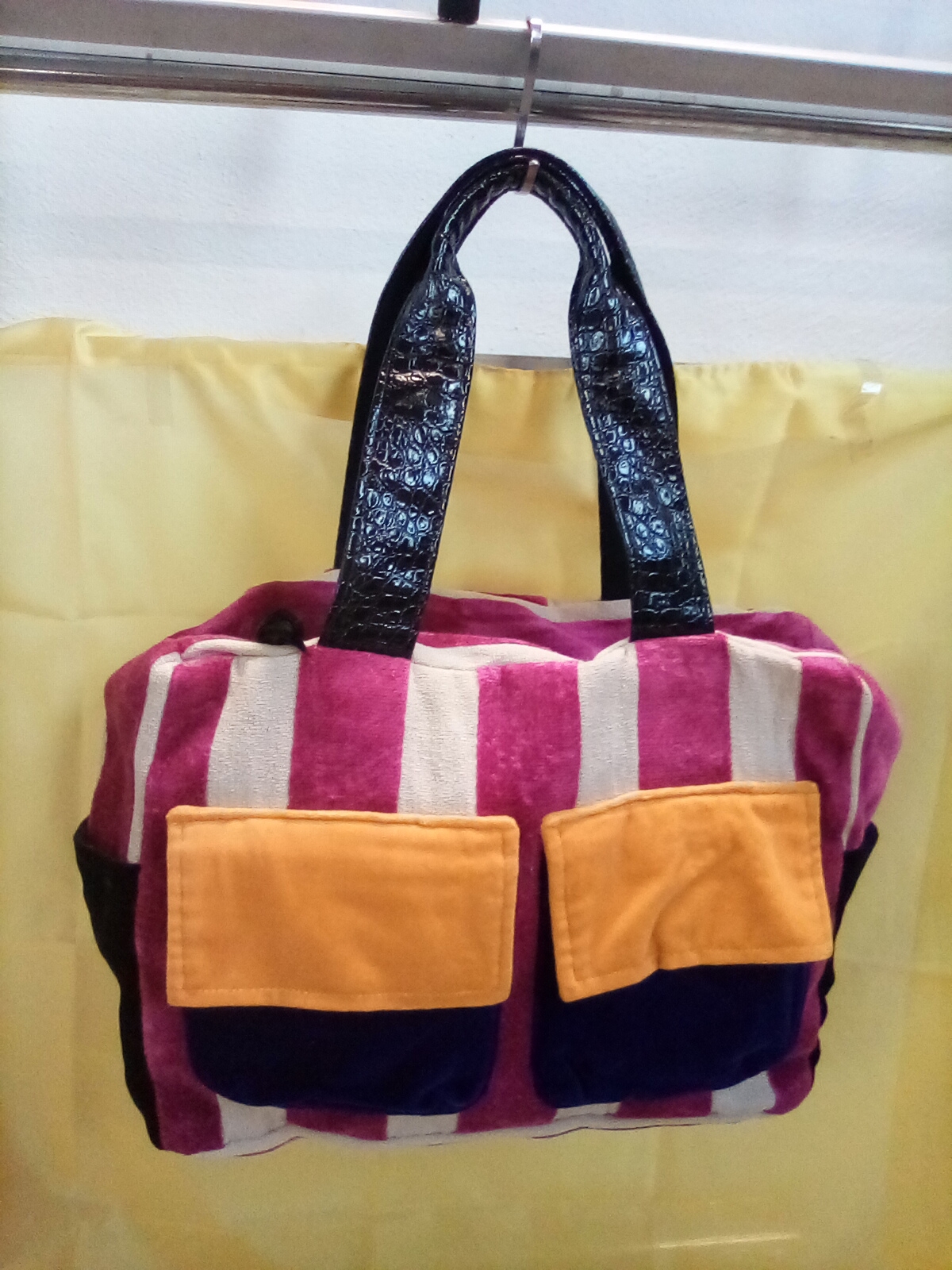 borsa fuxia blu e gialla SORELLE D&lsquo;ITALIA