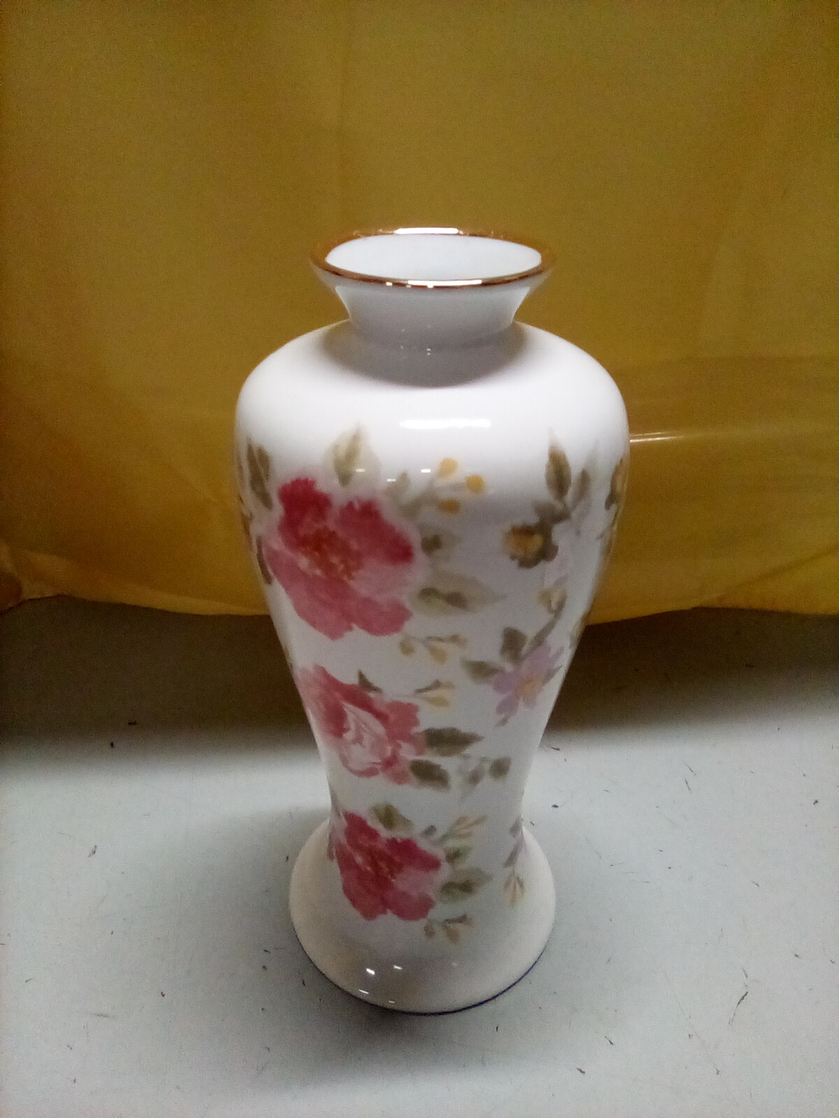 VASO CON FIORI 