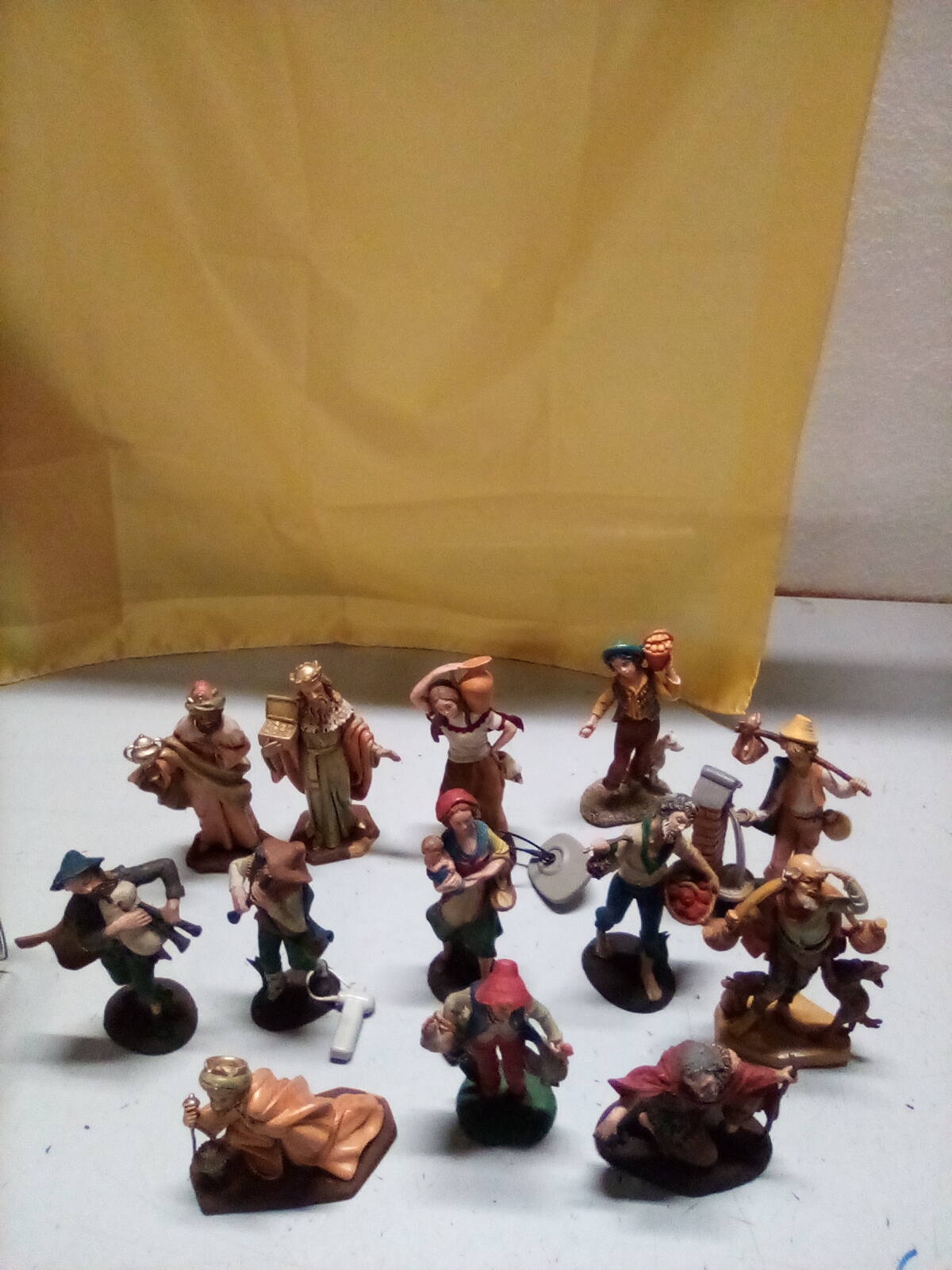 statuina in plastica