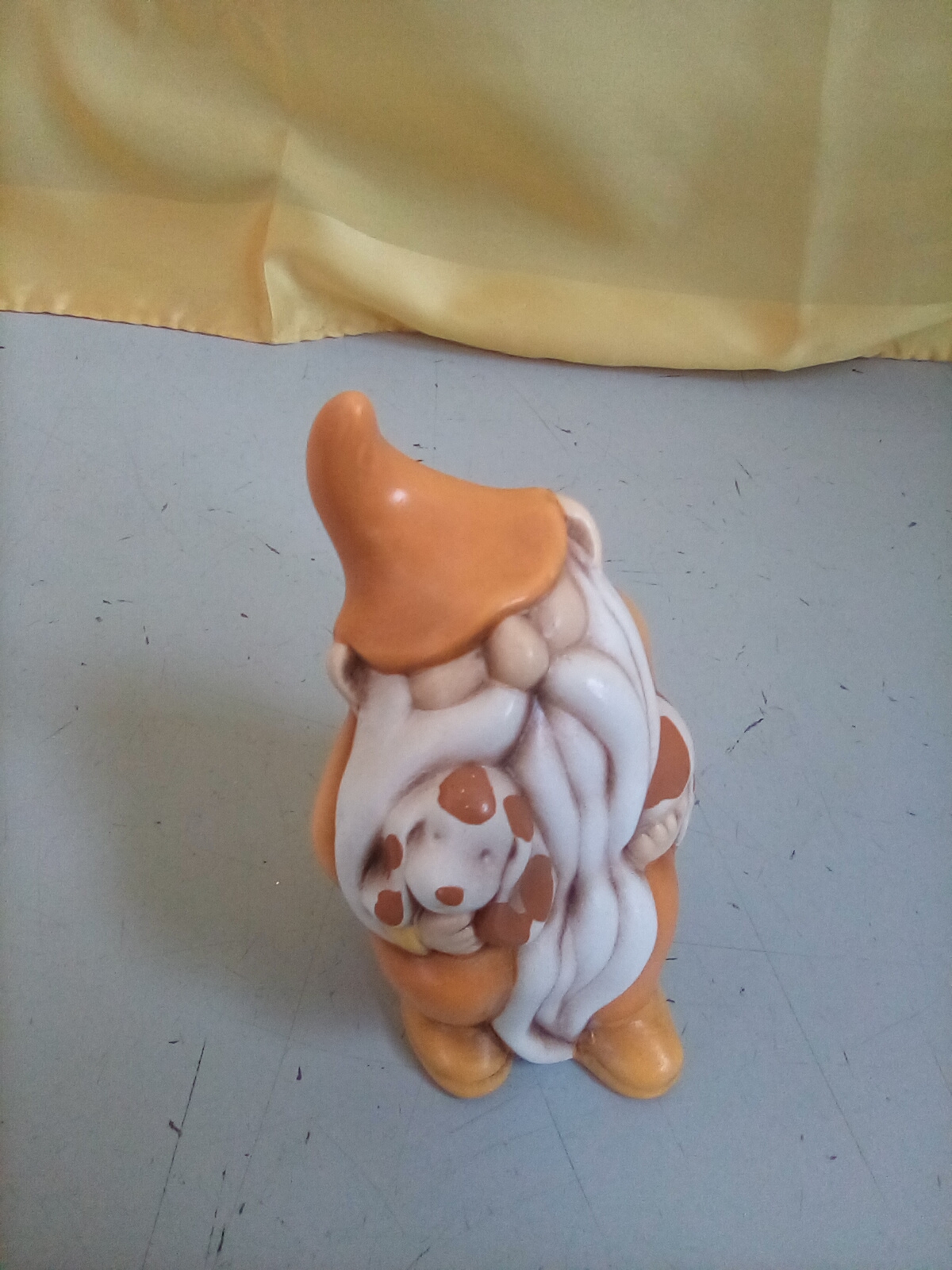 gnomo giallo con cane TARUSCHIO