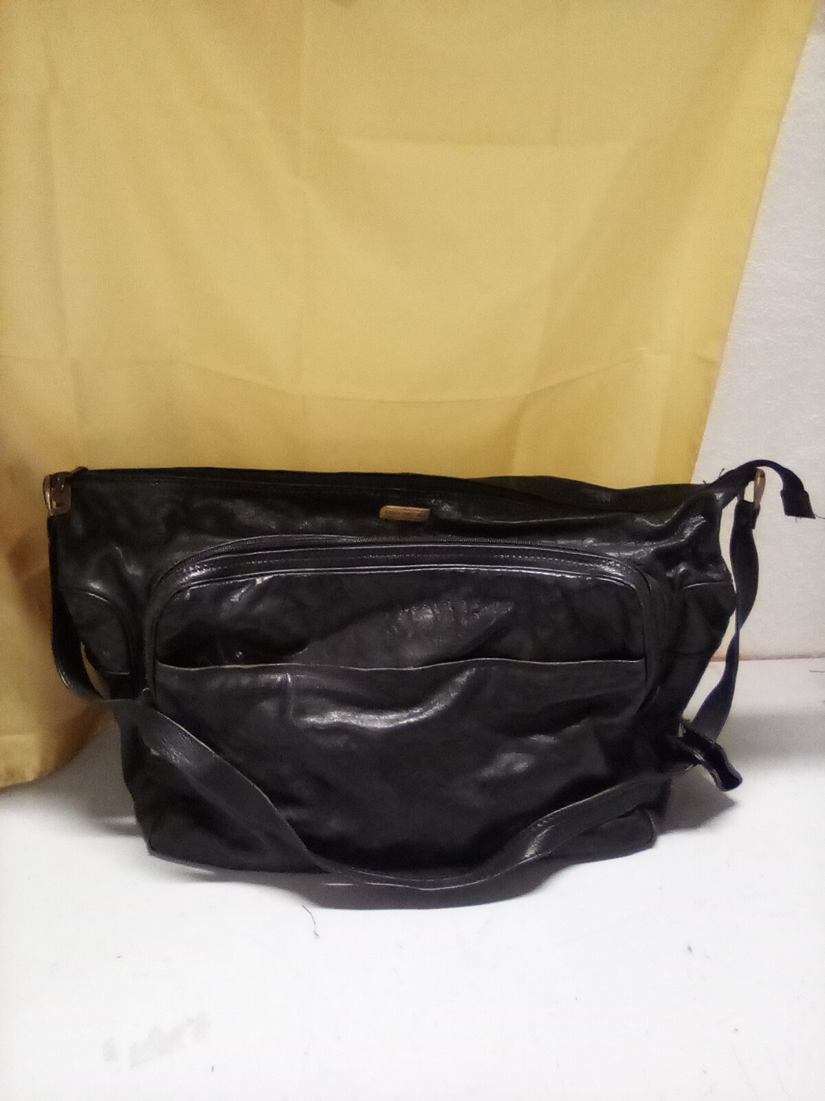 borsone nero in pelle