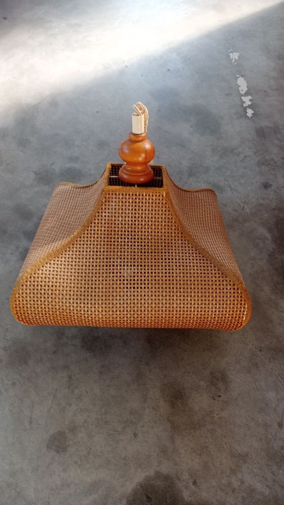 LAMPADARIO IN VIMINI