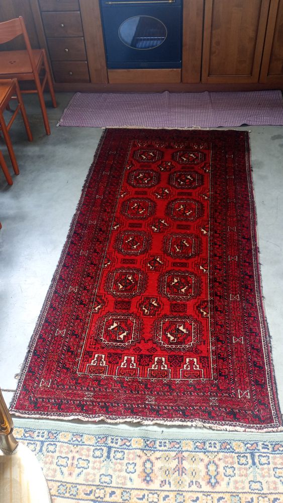 TAPPETO FATTO A MANO 
107×217