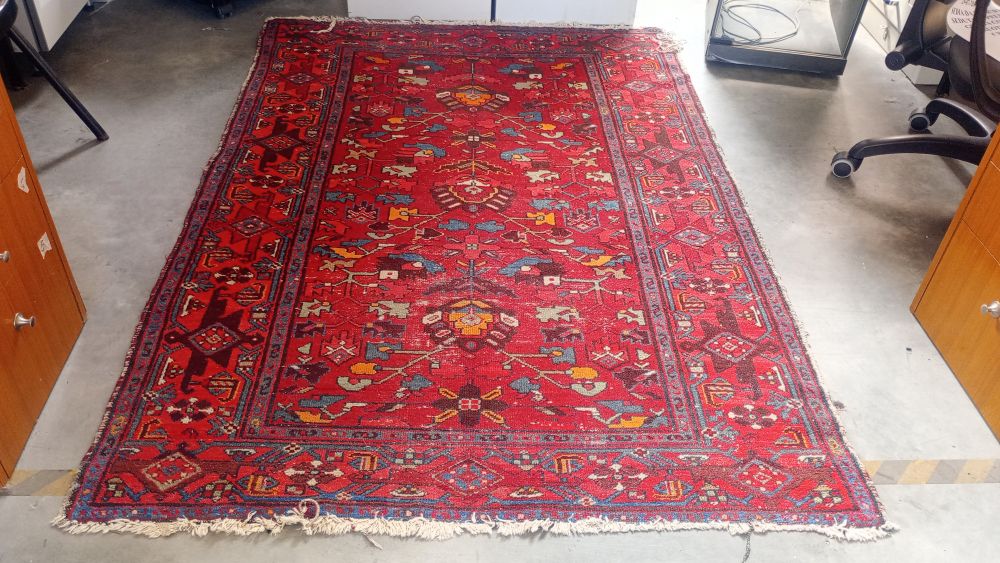 TAPPETO FATTO A MANO 
130×191