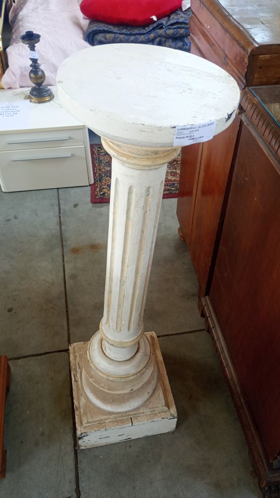Capitello in legno