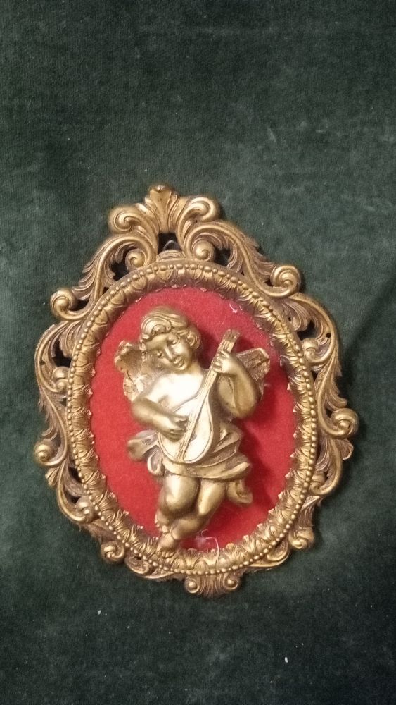 CORNBICE CON ANGIOLETTO IN RILIEVO DORATO in plastica