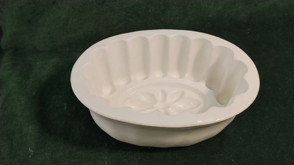 stampo per gelatina in ceramica anni &lsquo;800 primi &lsquo;900