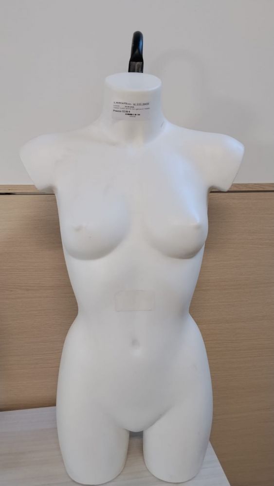mezzo busto donna con gancio in metallo